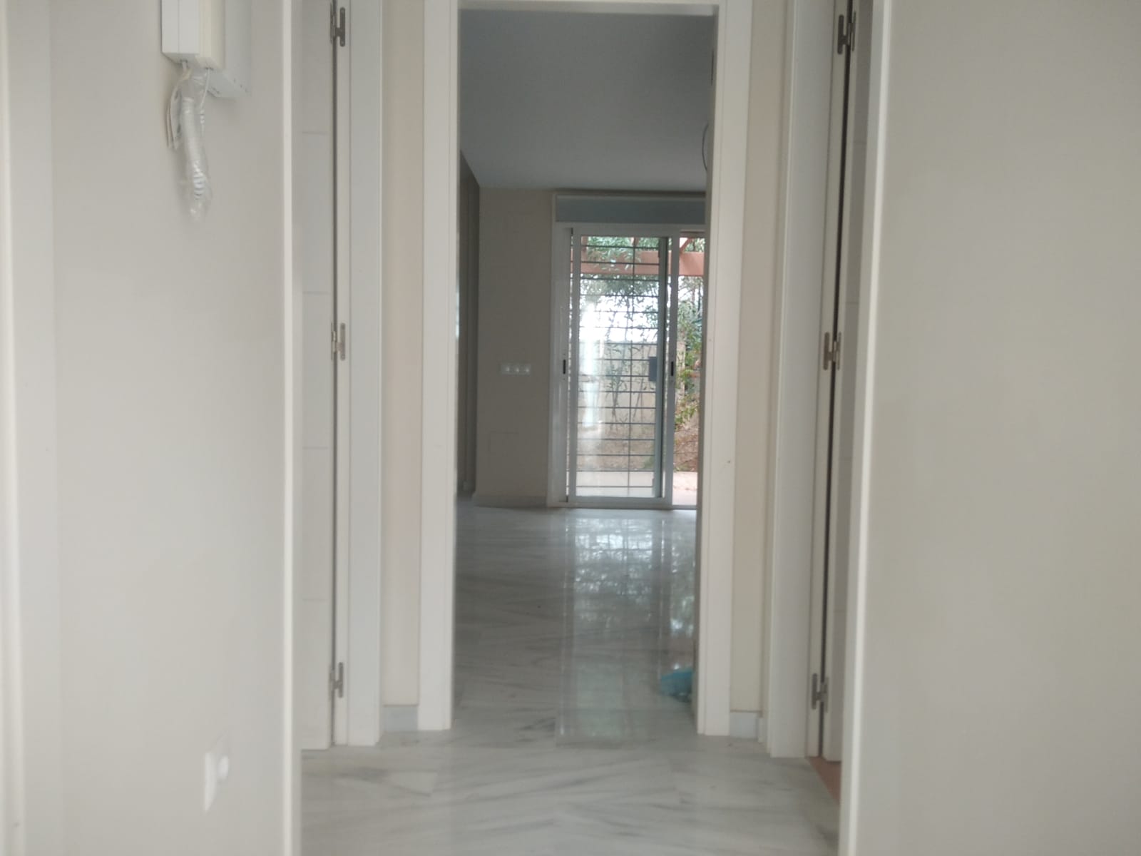 Chalet adosado en venta en calle Adarves de Calypso