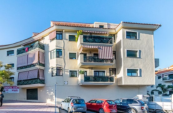 Local en venta en avda Carlos Cano. Ed. las Piramides