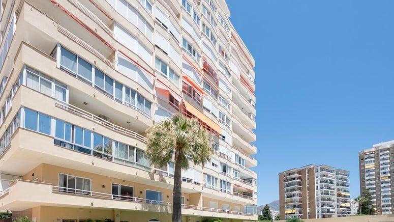 Housing for sale in avenida Avenida de los Boliches