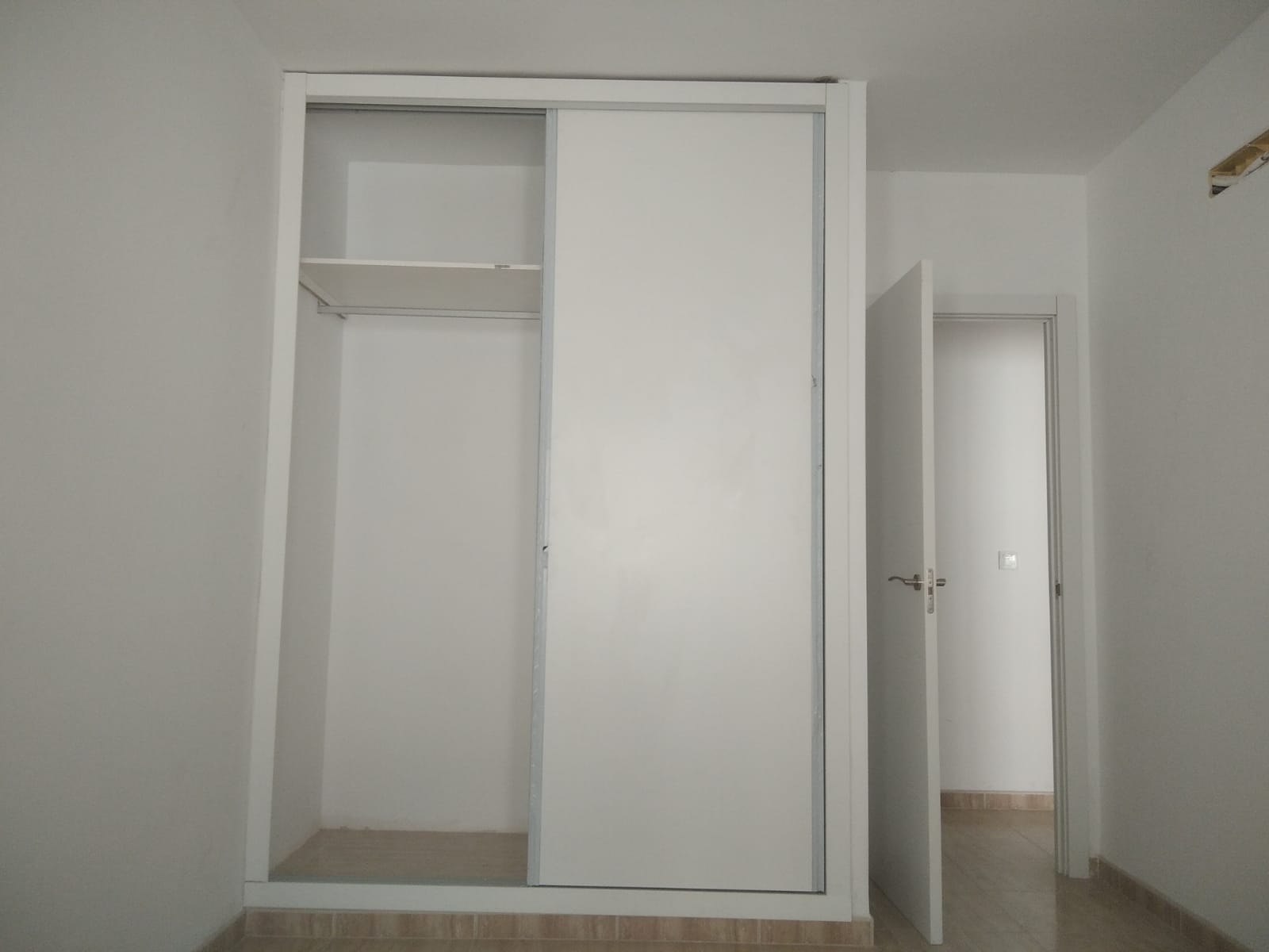 Chalet adosado en venta en calle Manolete