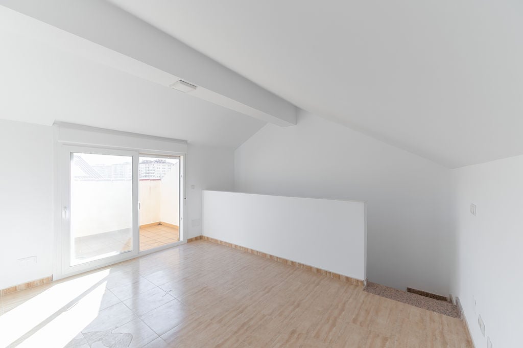 Chalet adosado en venta en calle Manolete