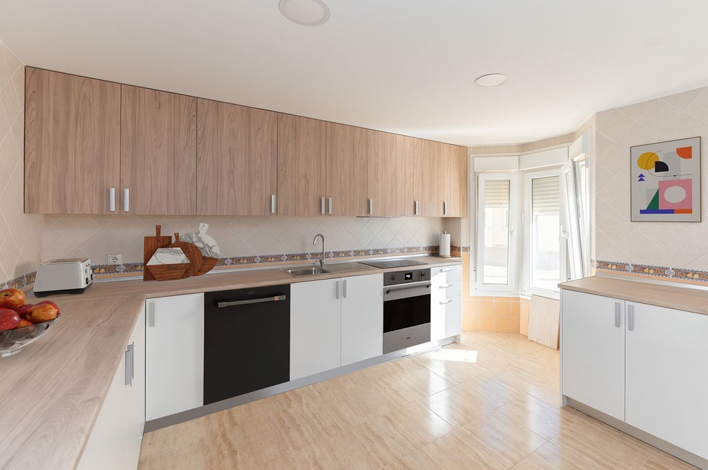 Chalet adosado en venta en calle Manolete