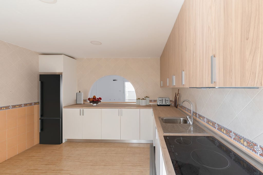 Chalet adosado en venta en calle Manolete