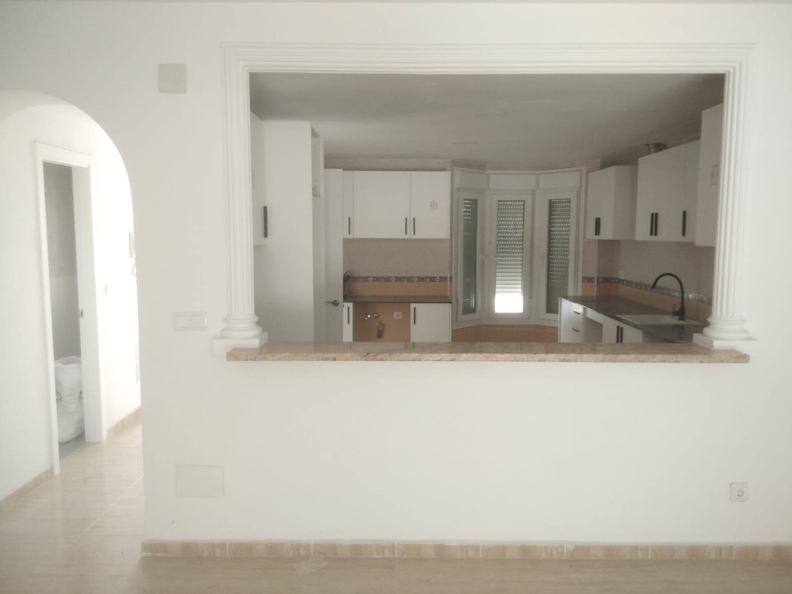 Chalet adosado en venta en calle Manolete