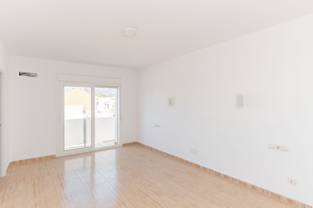 Chalet adosado en venta en calle Manolete