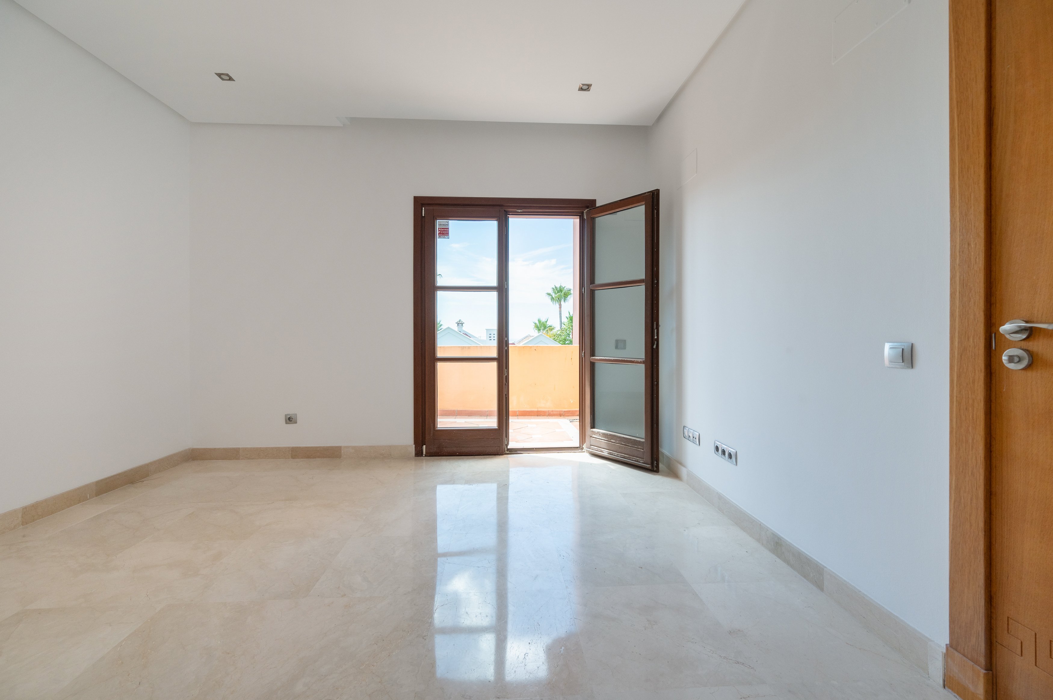 House for sale in otros La Capellanía Hill Club