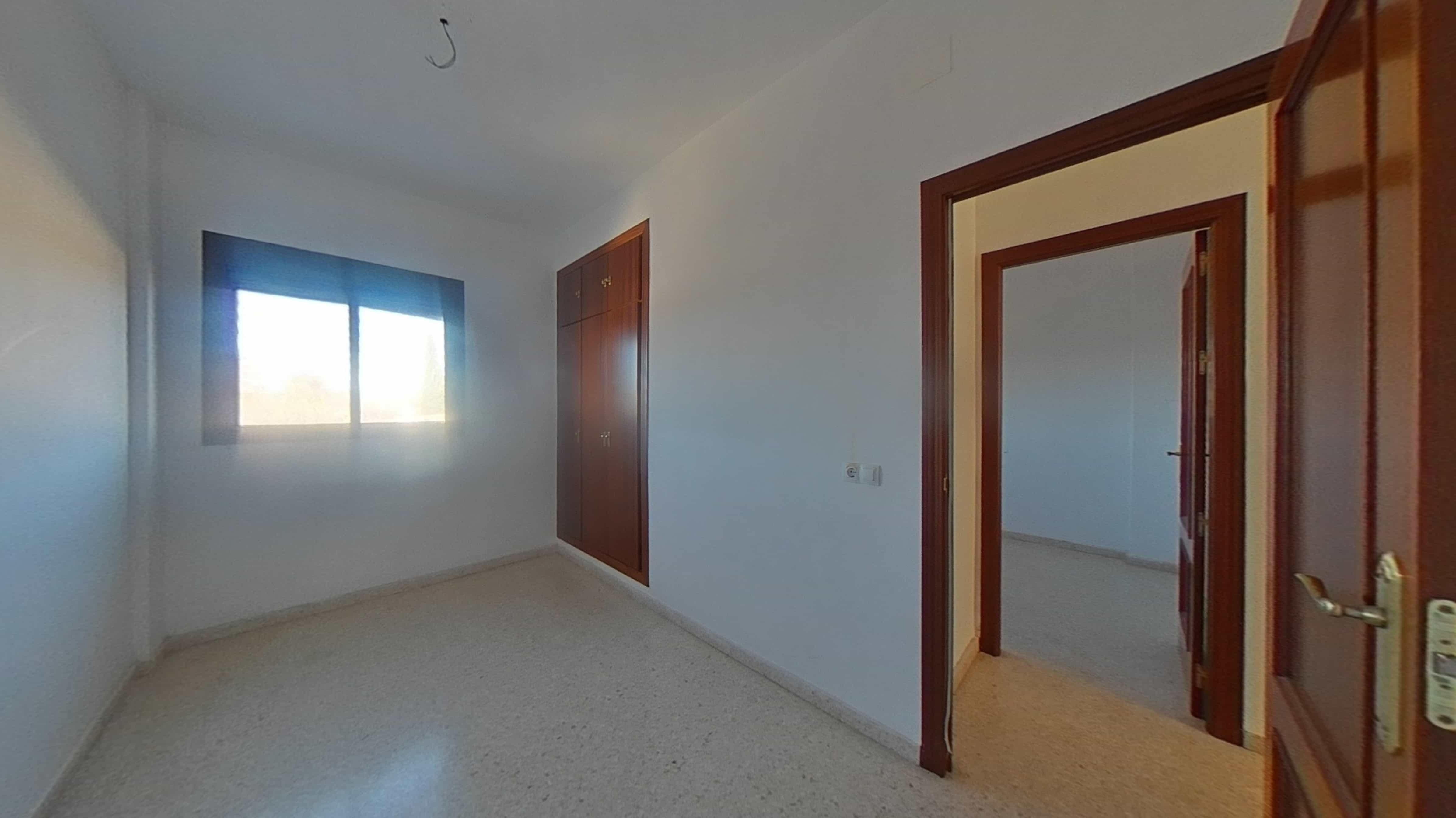 Flat for sale in calle De los Guindales Sn