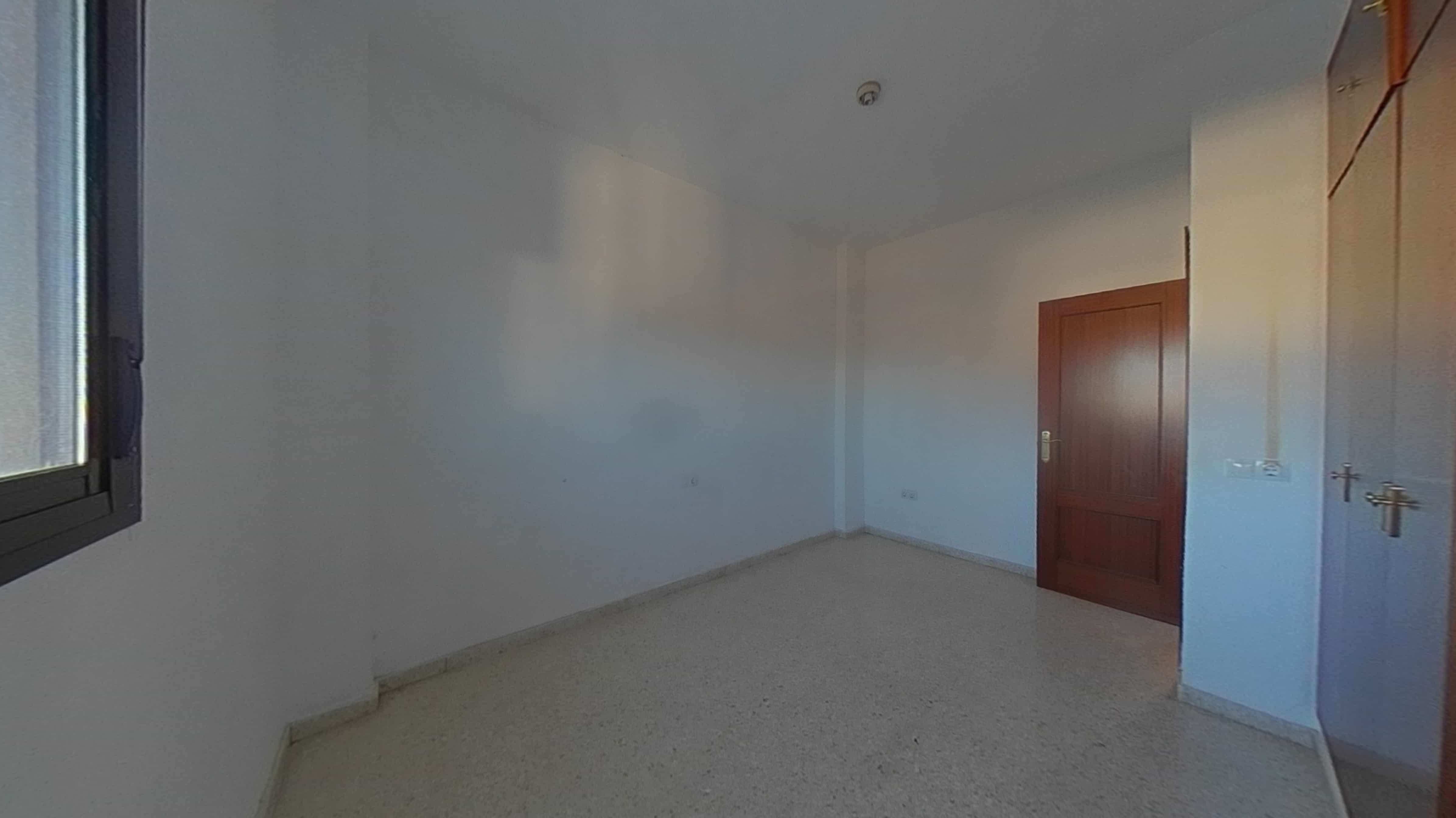 Flat for sale in calle De los Guindales Sn