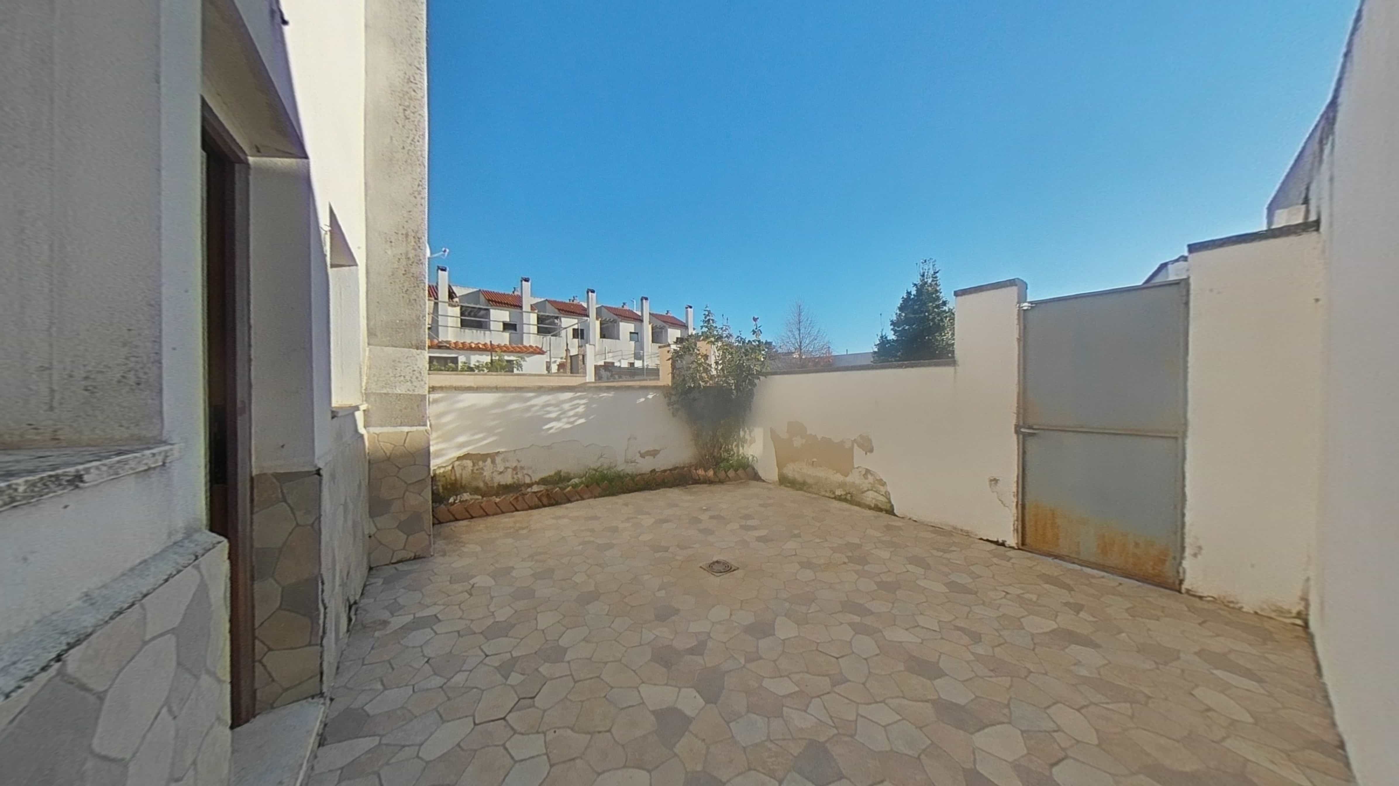 Flat for sale in calle De los Guindales Sn