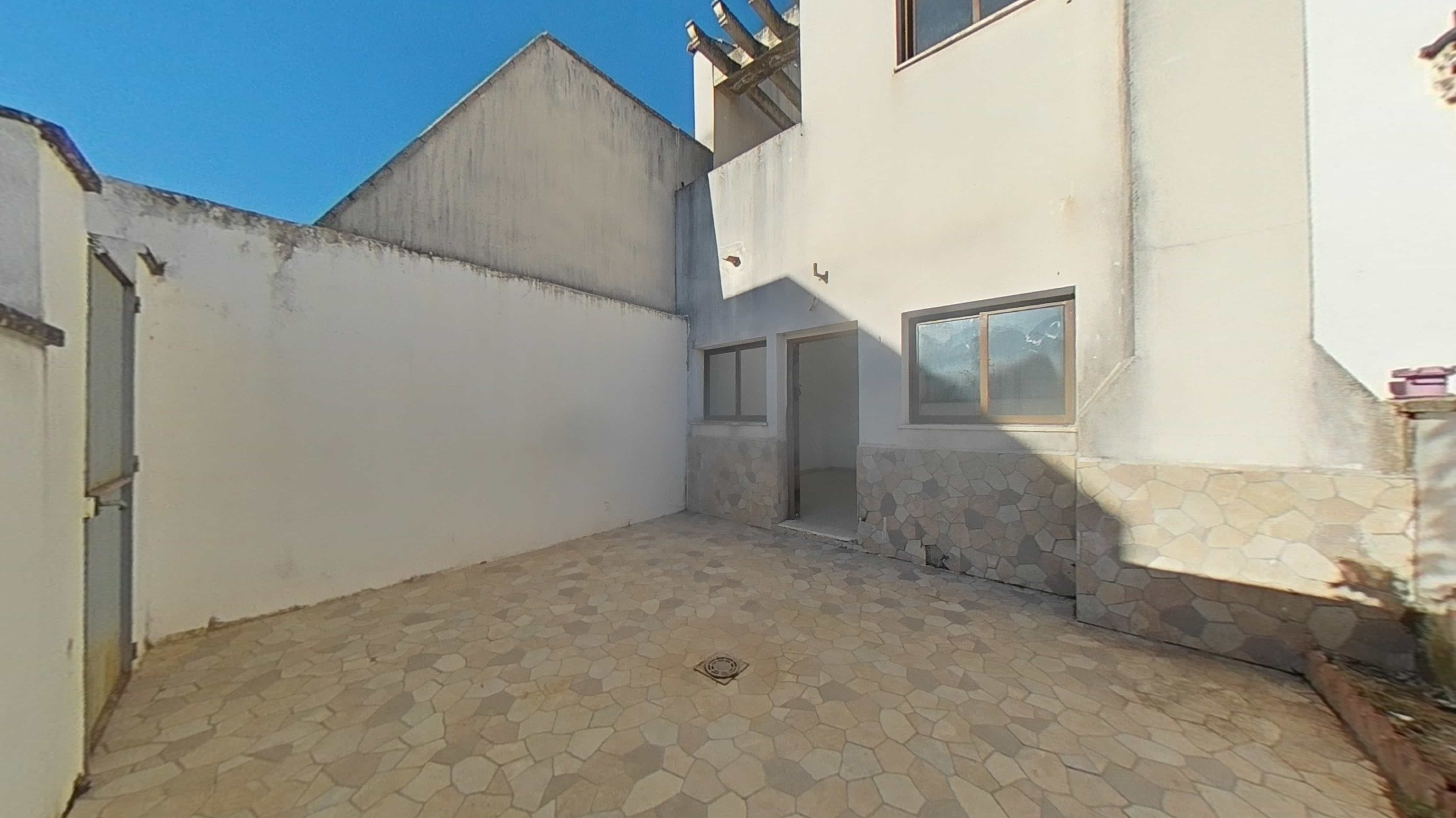 Flat for sale in calle De los Guindales Sn