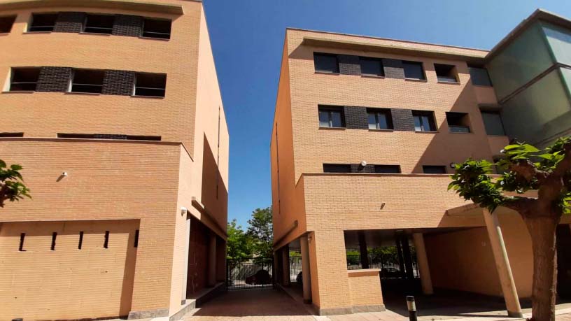 Obra parada en calle Mar de Tasmania, Zuera, Zaragoza