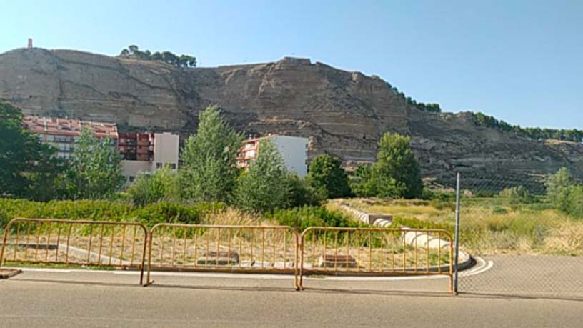 Terreno urbanizable en venta en plaza Margarita Uno