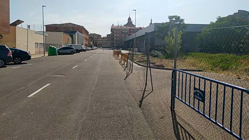 Terreno urbanizable en venta en plaza Margarita Uno