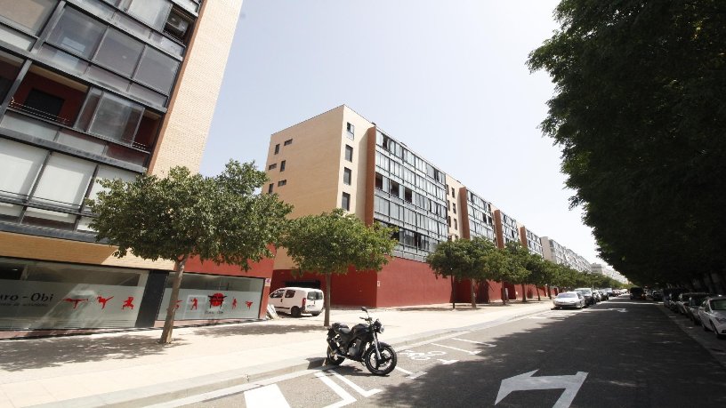 Plaza de garaje de 21m² en calle Al Este Del Edén, Zaragoza