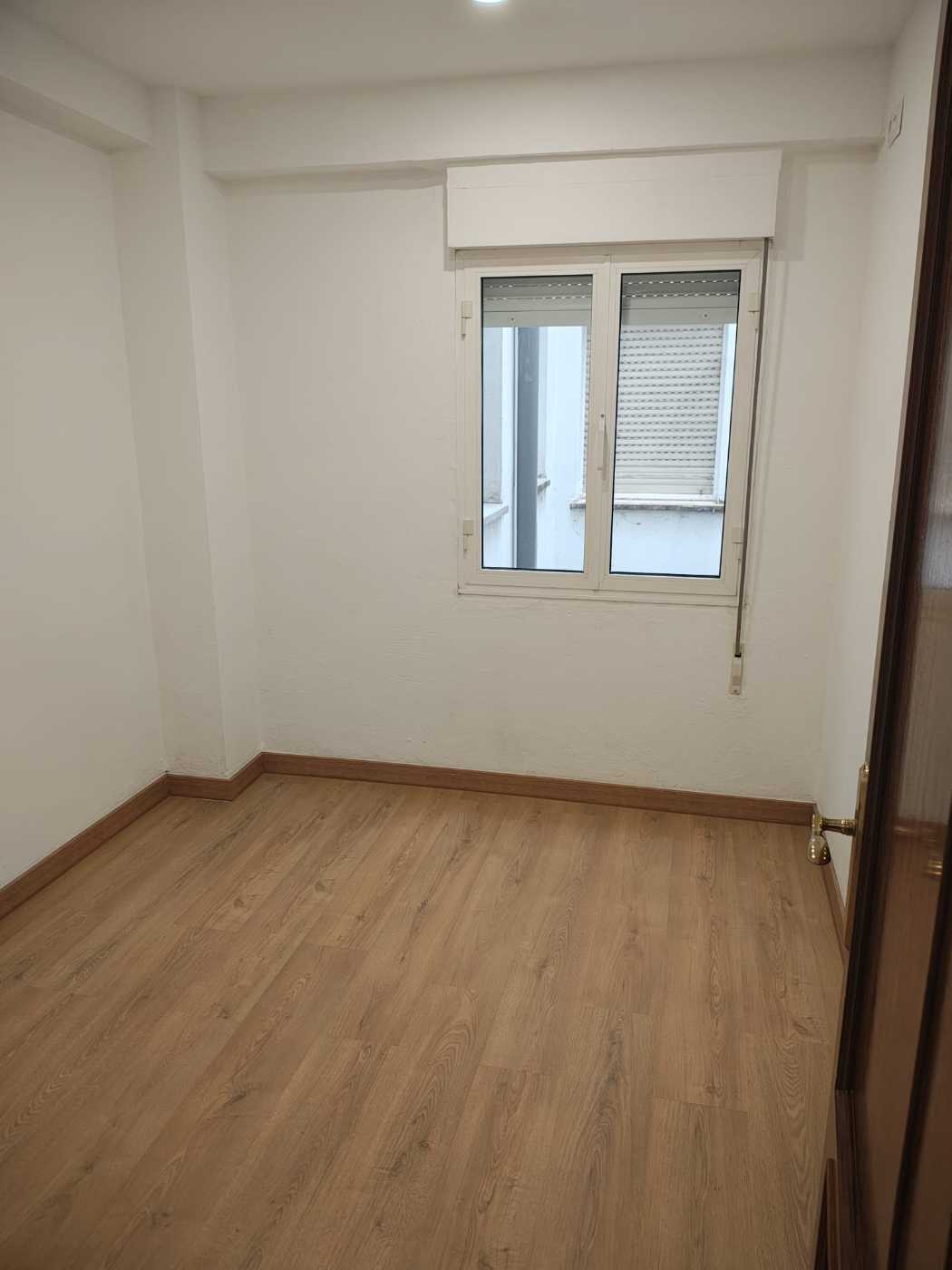 Piso en venta en plaza Plaza de León