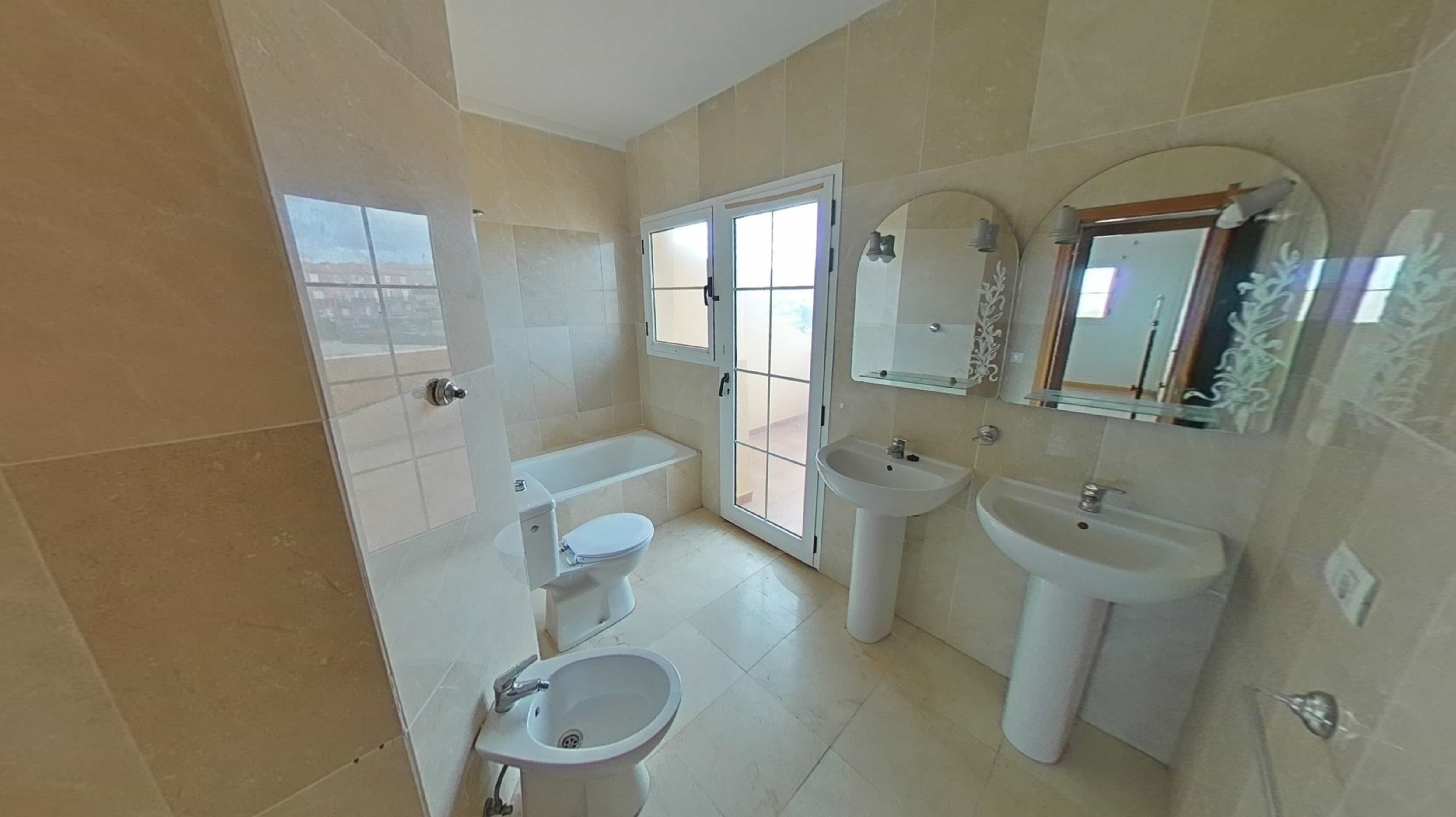 Chalet adosado en venta en calle Polca Majorera