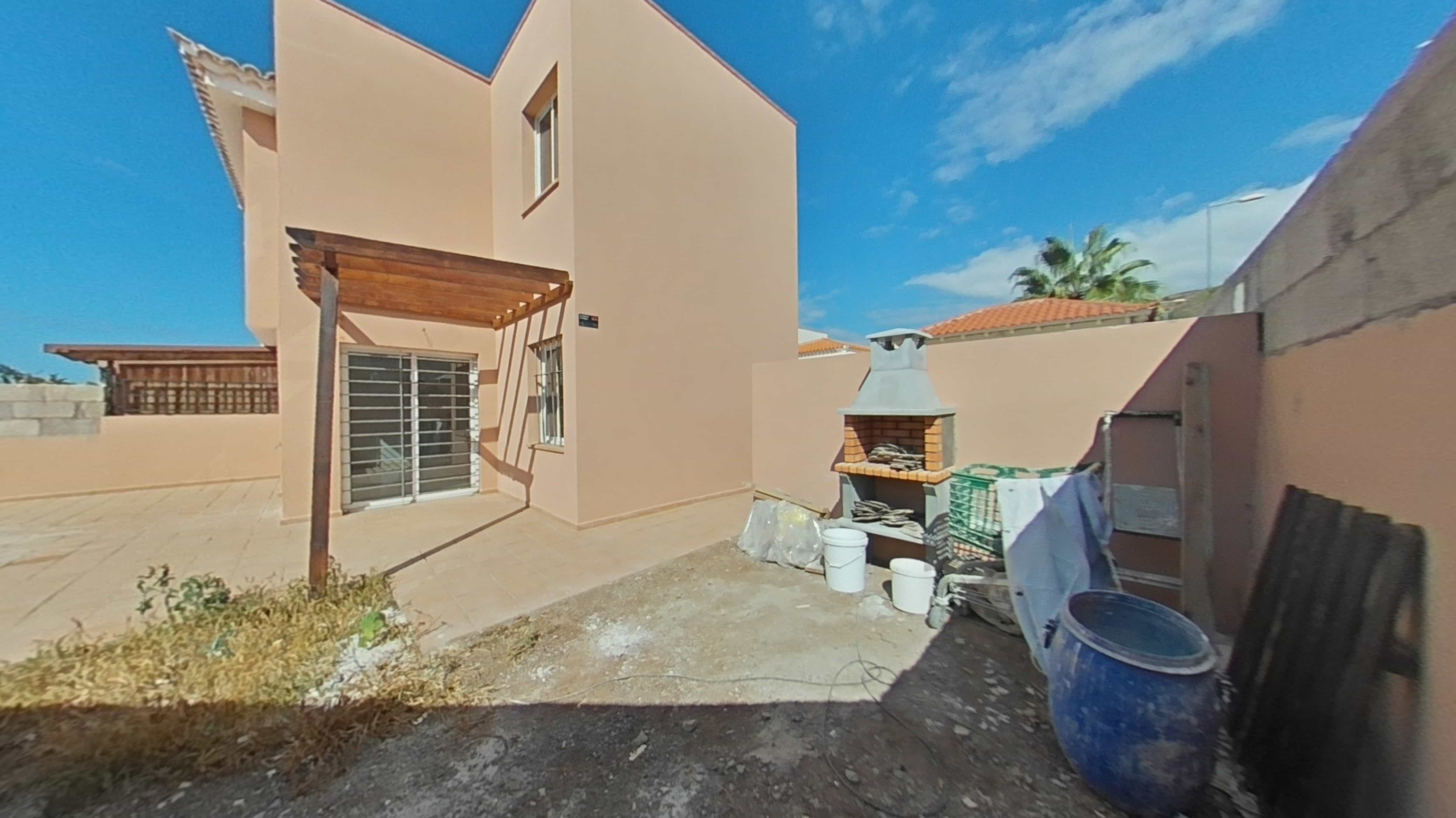  Maison mitoyenne à vendre à avda Arenita