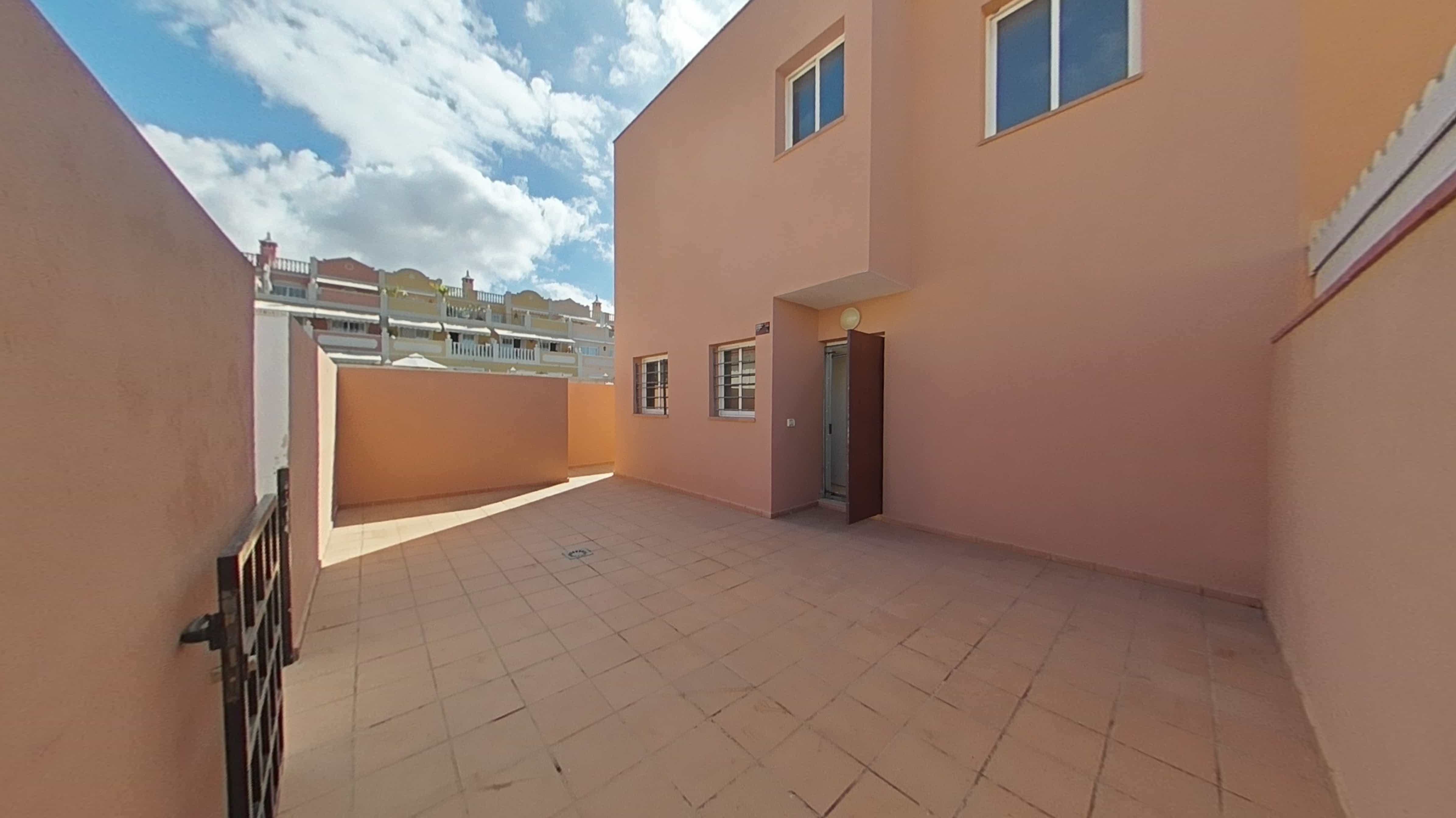  Maison mitoyenne à vendre à avda Arenita