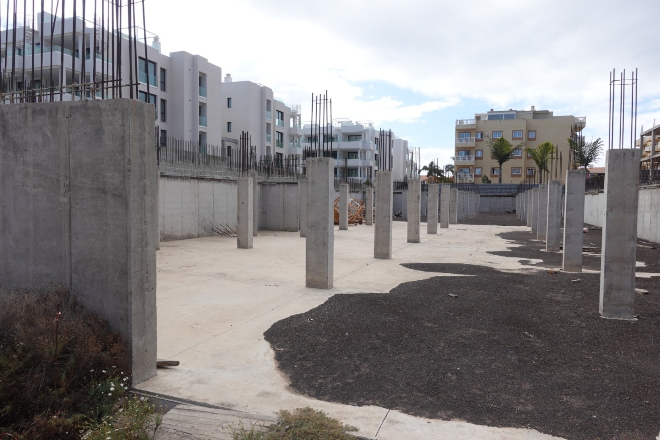 Work stopped for sale in avda El Palm-mar