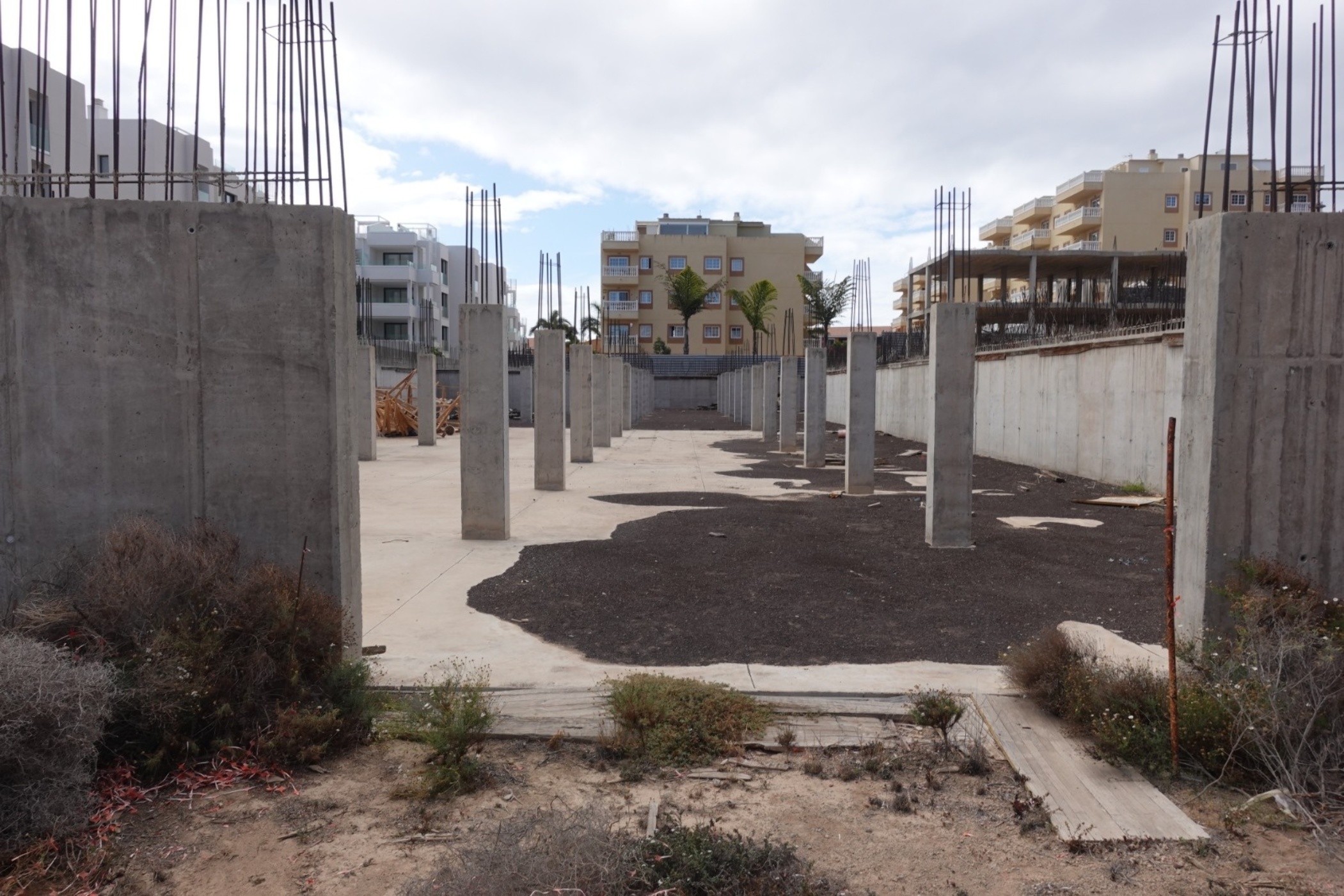 Work stopped for sale in avda El Palm-mar