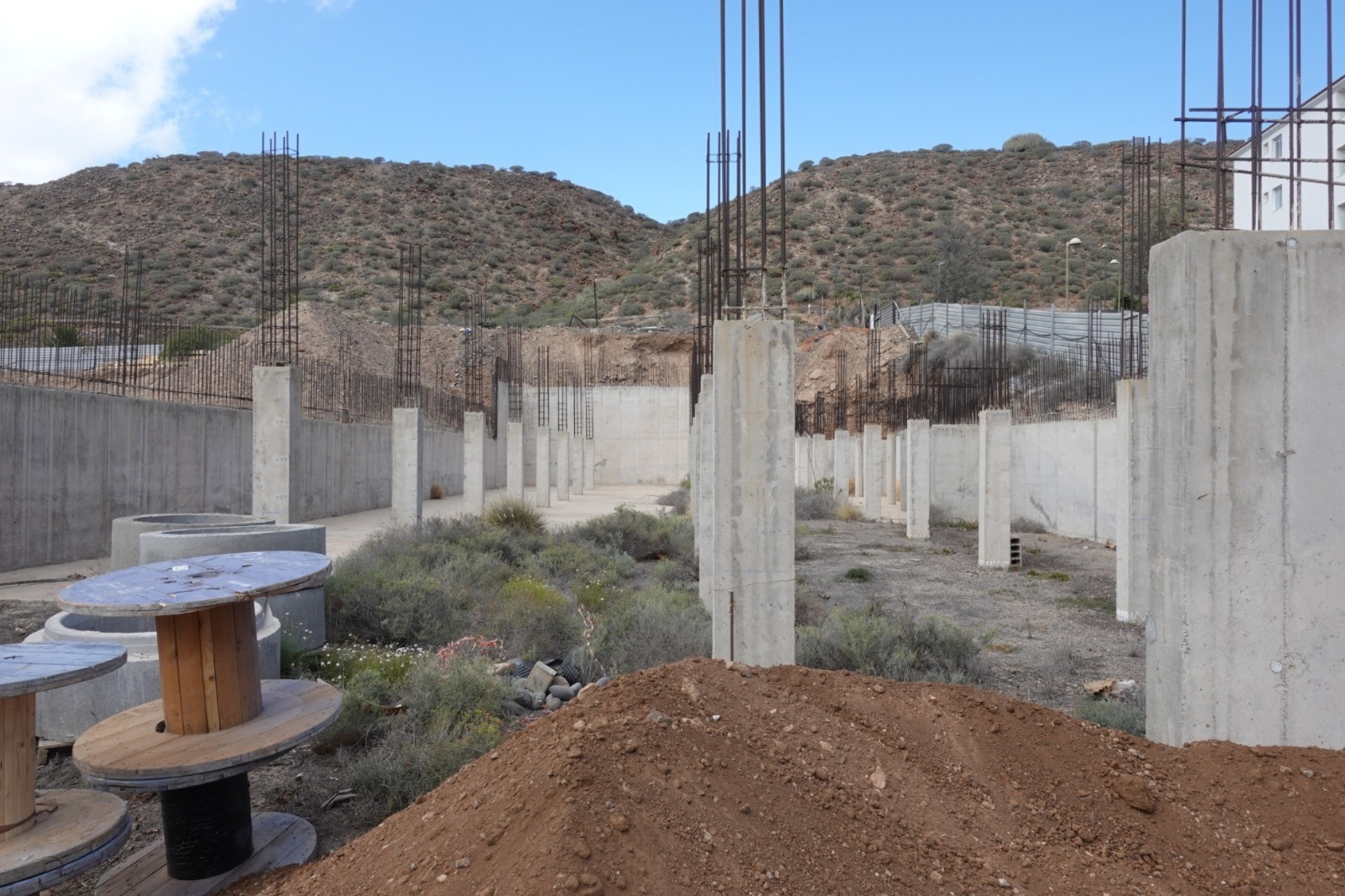 Work stopped for sale in avda El Palm-mar