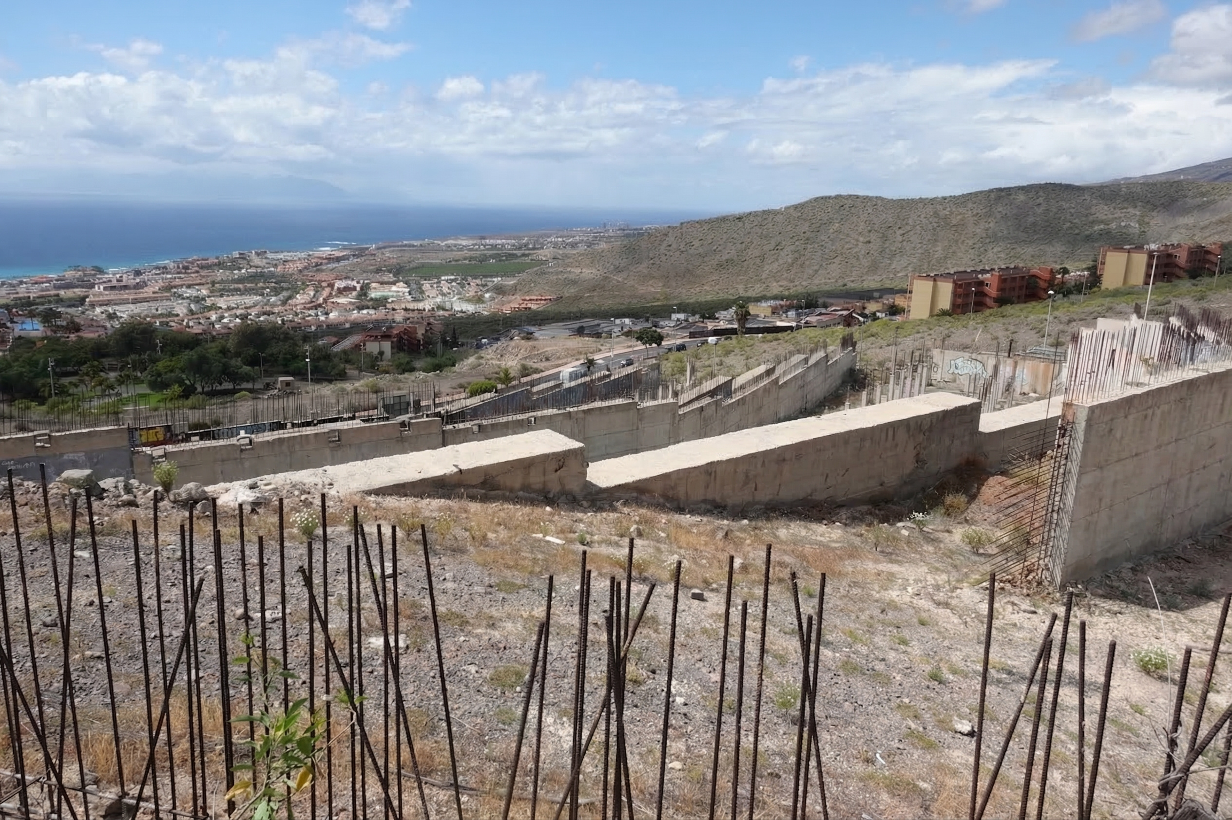 Work stopped for sale in calle Extremadura 19-24