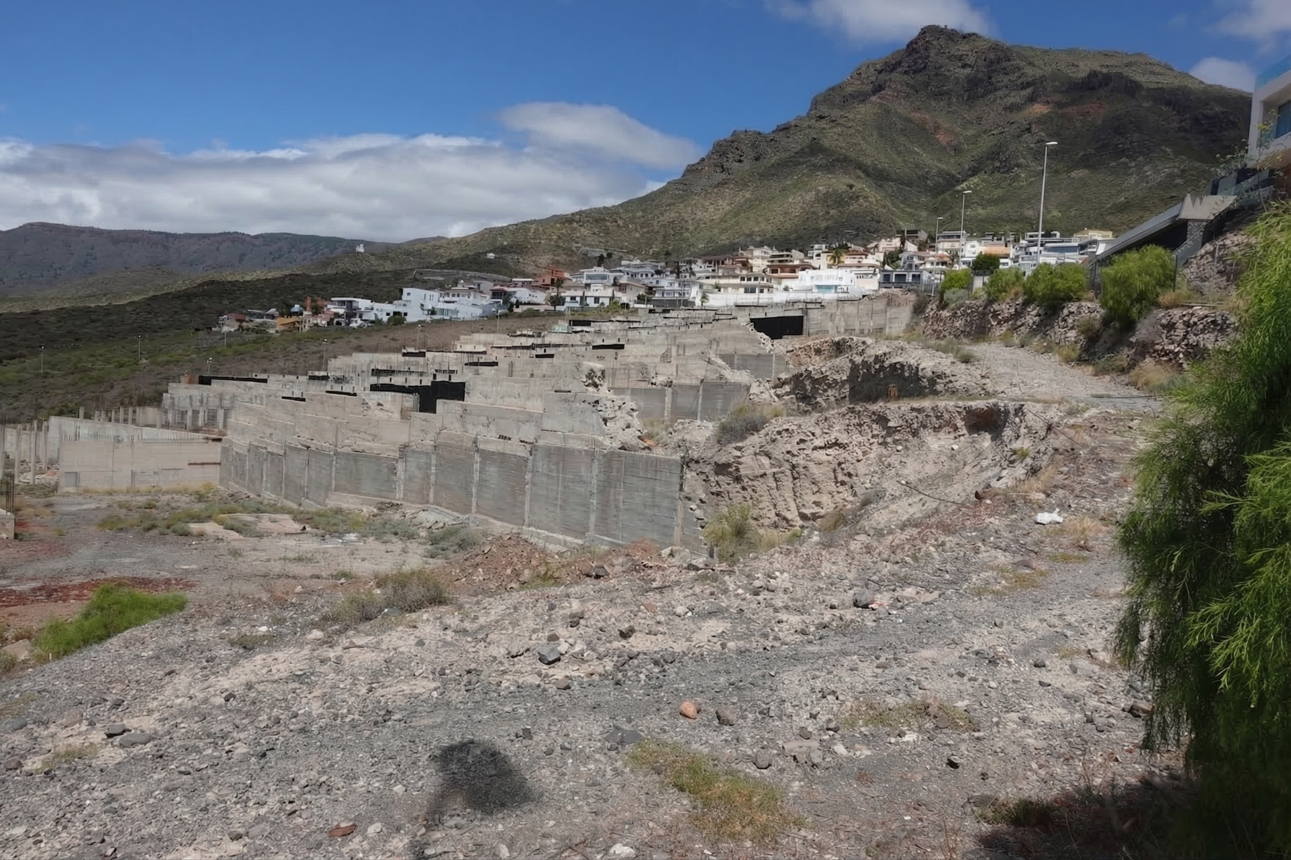 Work stopped for sale in calle Extremadura 19-24