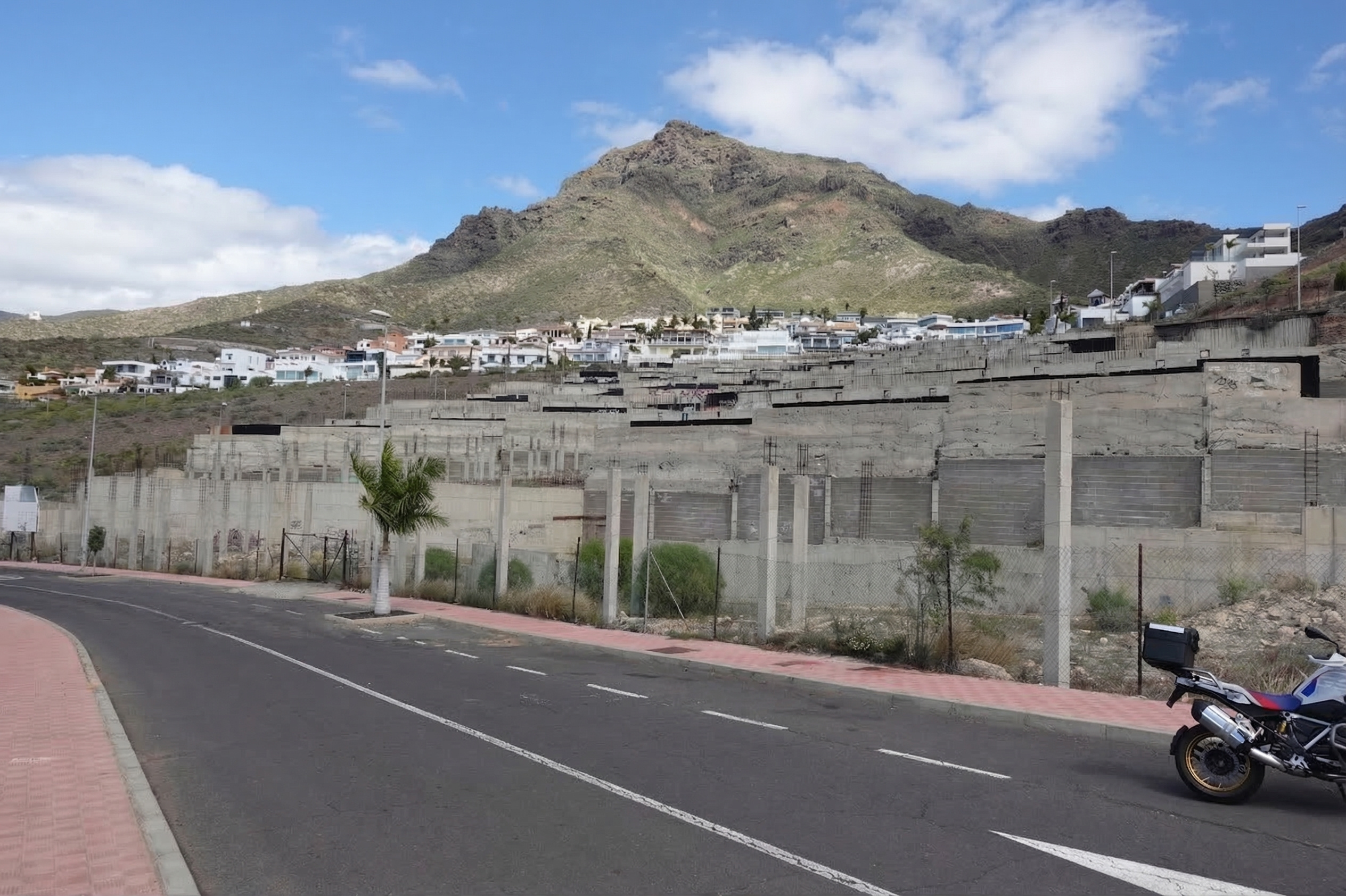 Work stopped for sale in calle Extremadura 19-24