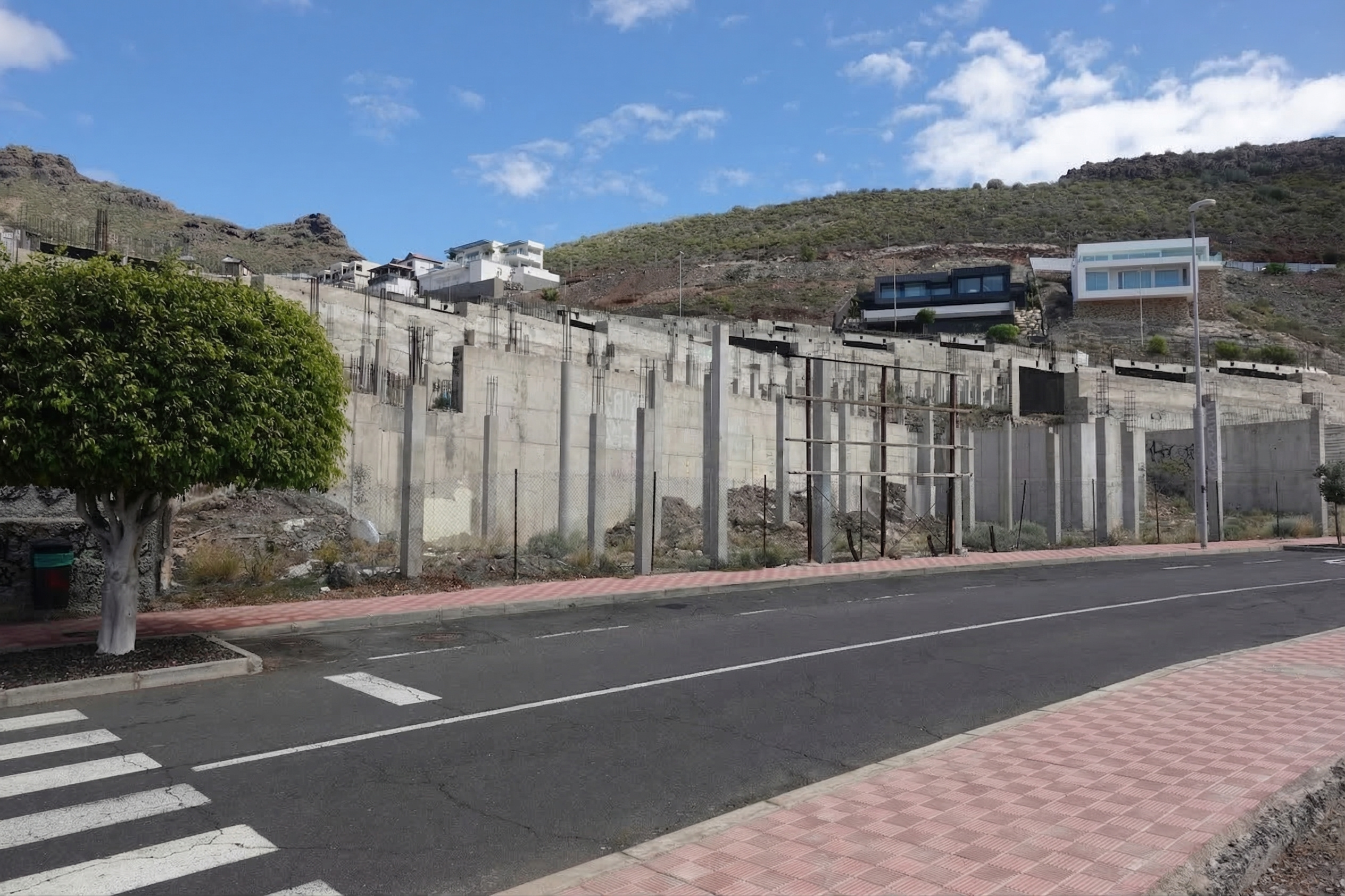 Work stopped for sale in calle Extremadura 19-24