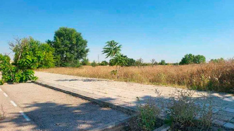Terreno urbanizable en venta en  Str. 26 y 27
