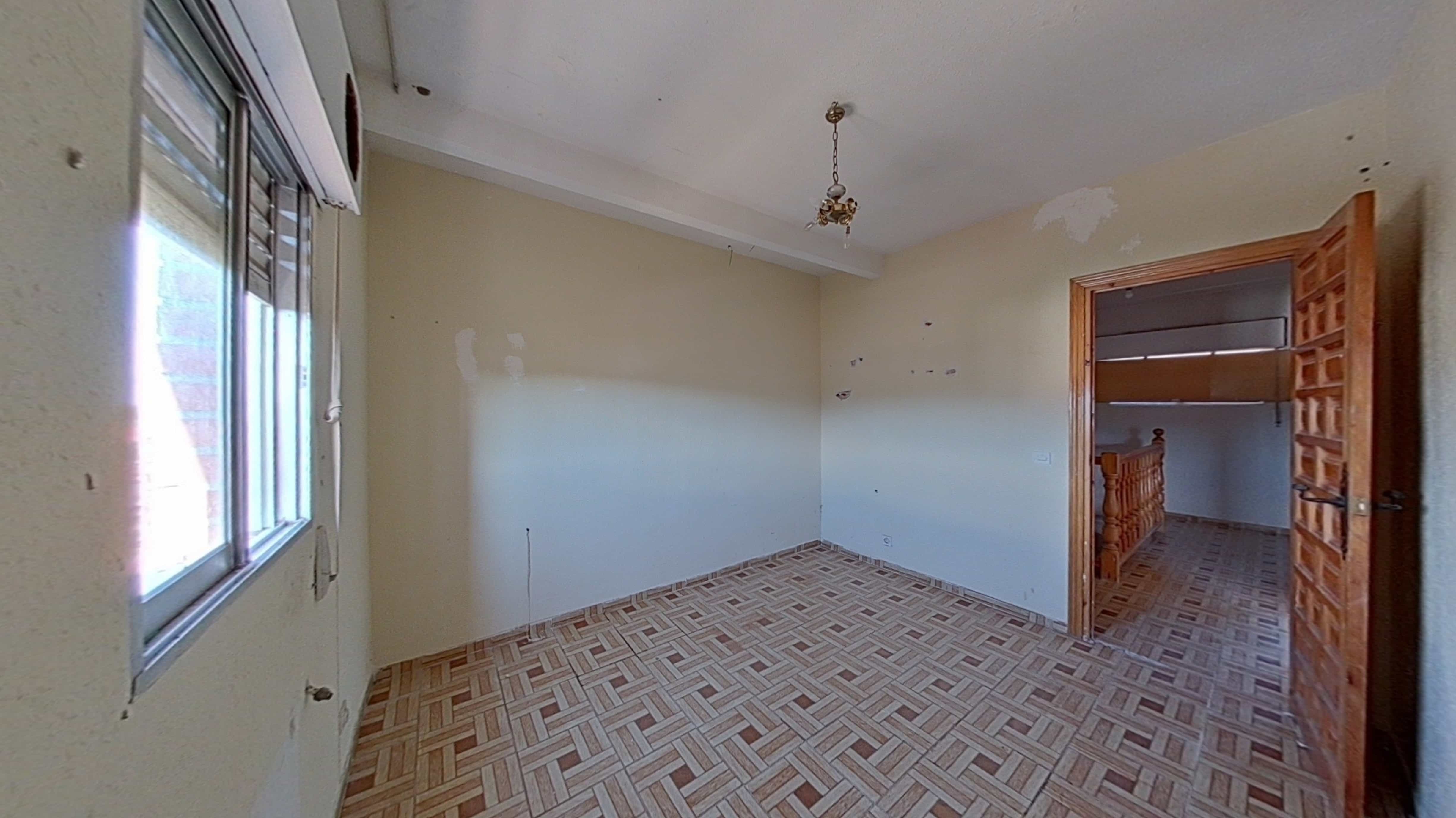 Townhouse for sale in calle Manuela Malasaña