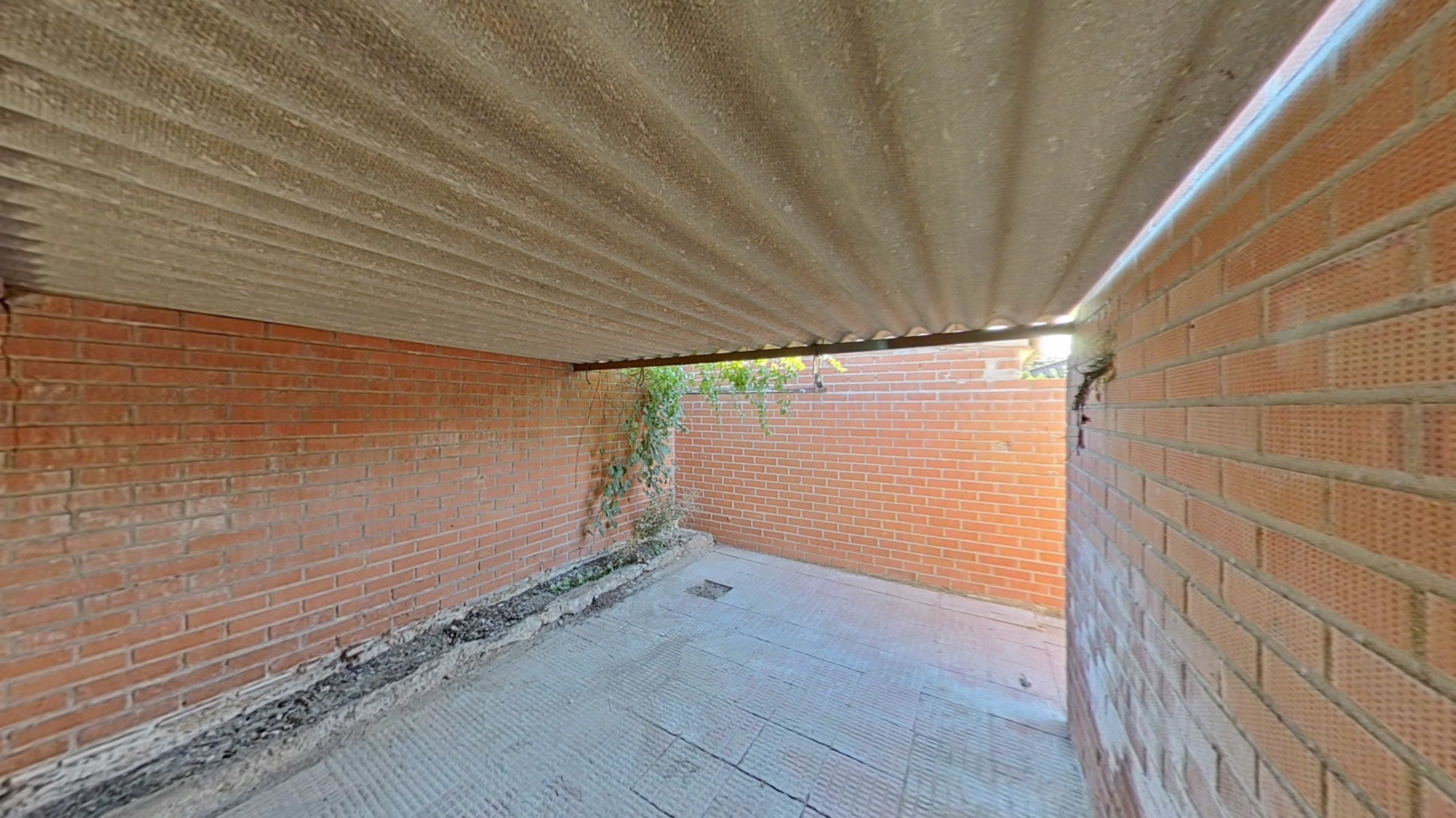 Townhouse for sale in calle Manuela Malasaña