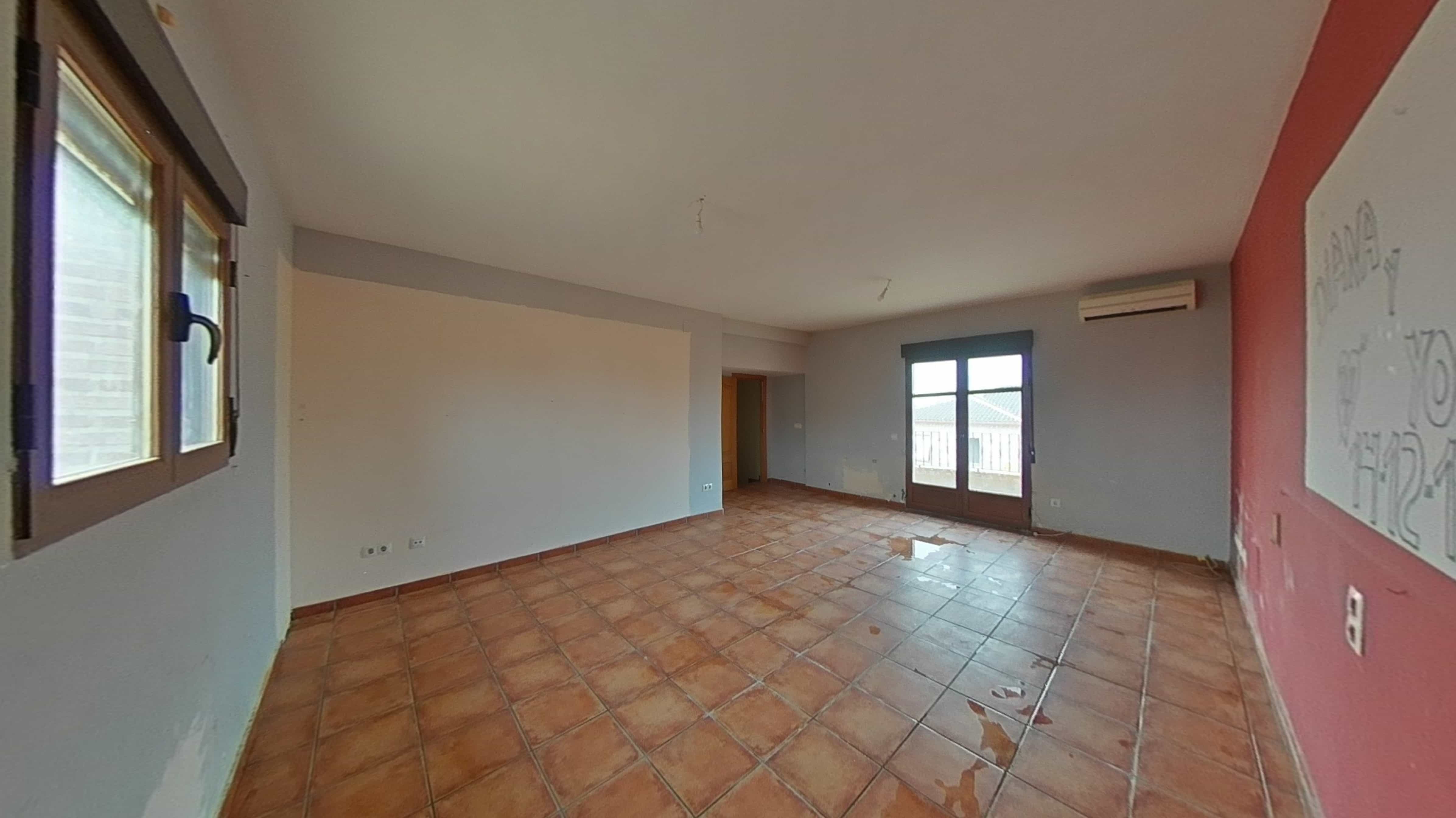 Piso en venta en calle Ugena