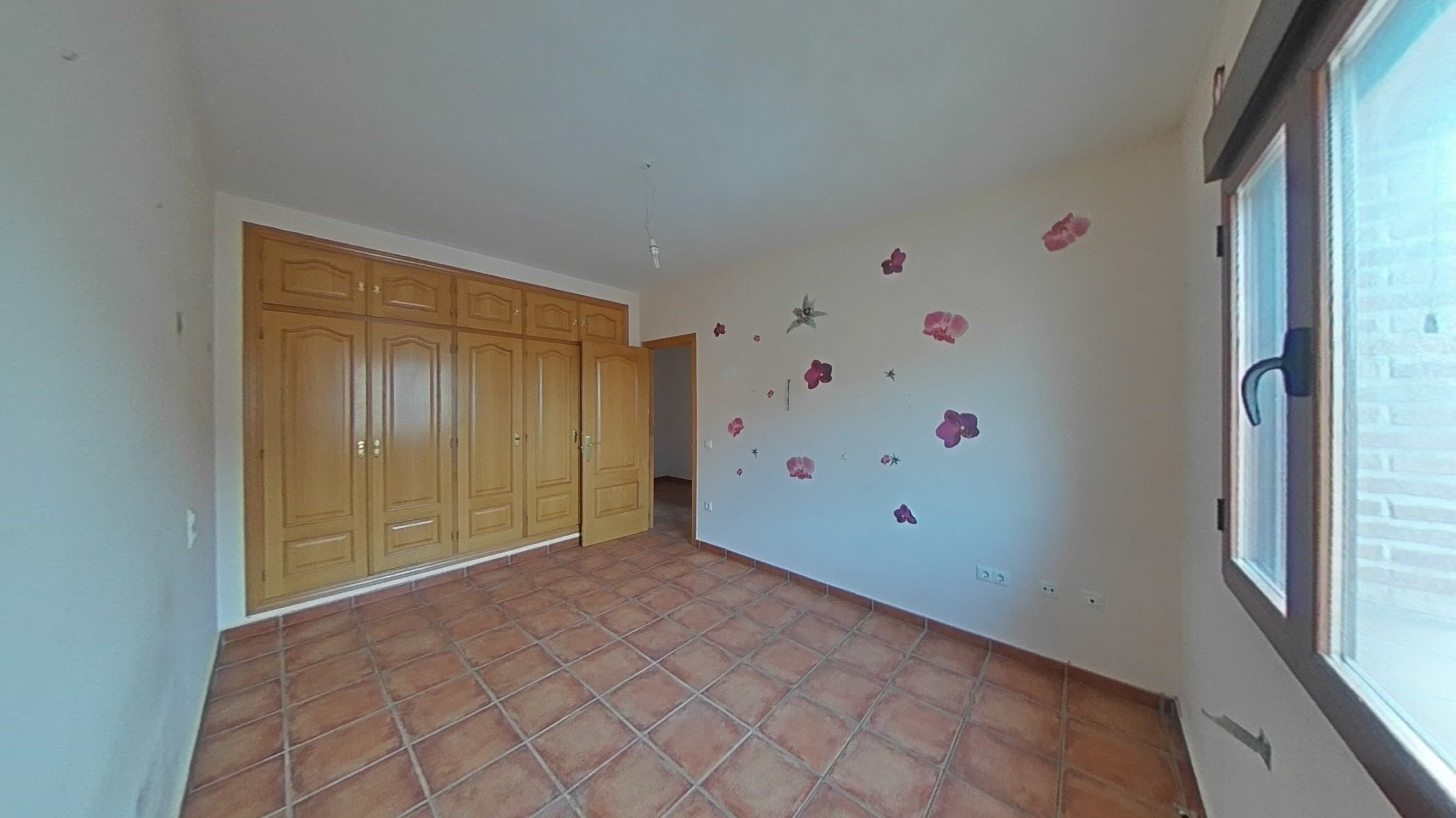 Piso en venta en calle Ugena