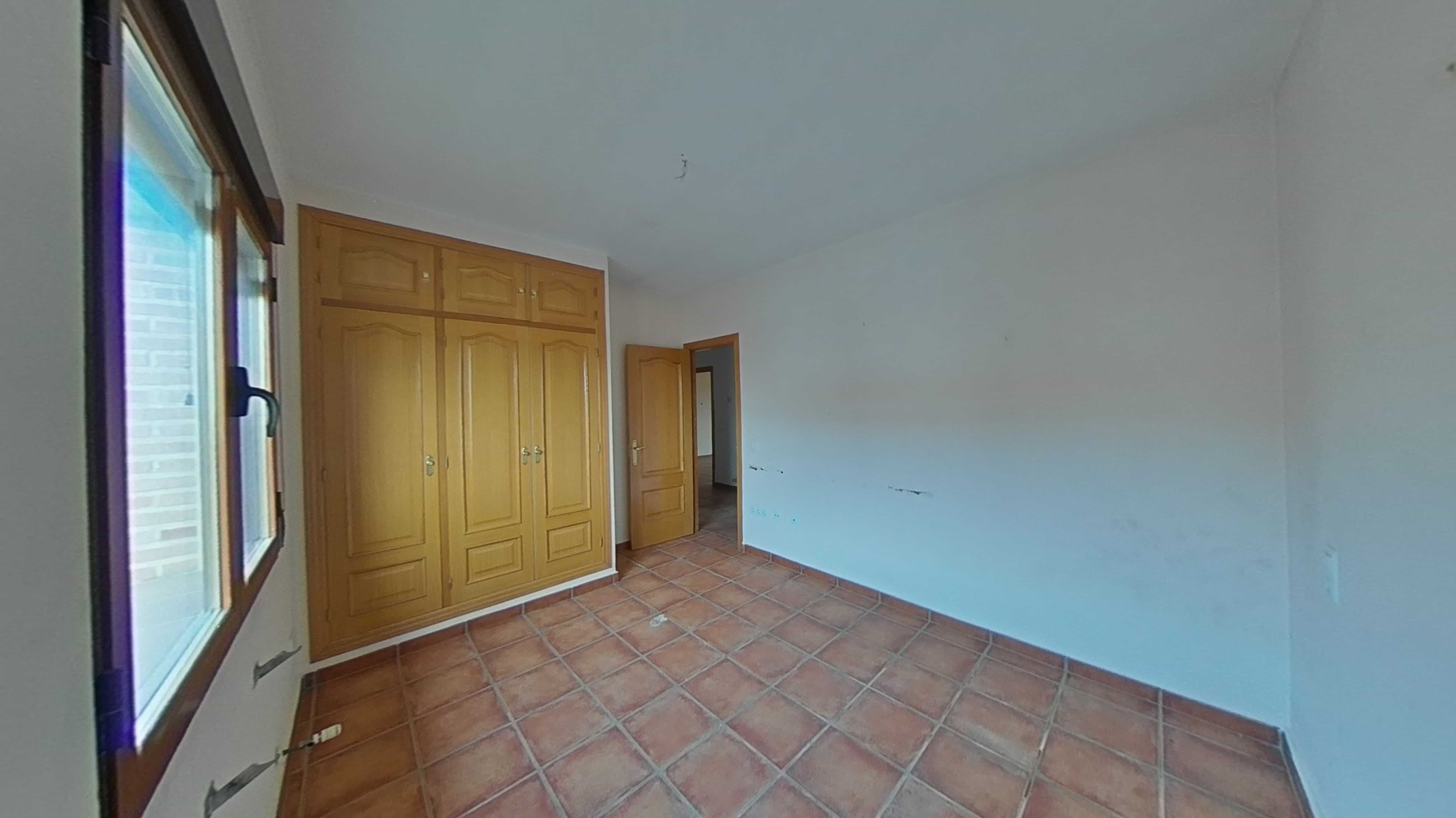 Piso en venta en calle Ugena