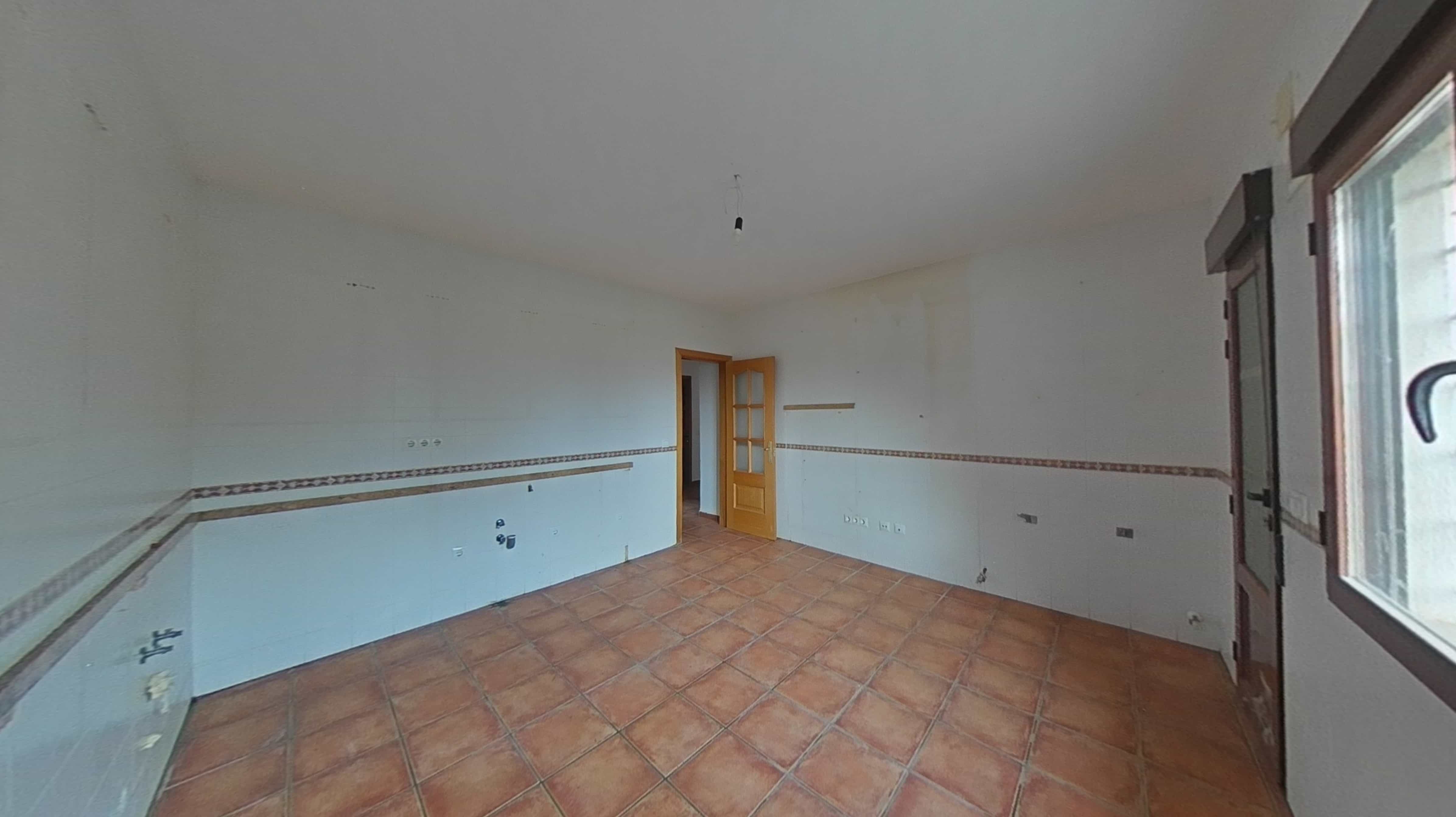 Piso en venta en calle Ugena