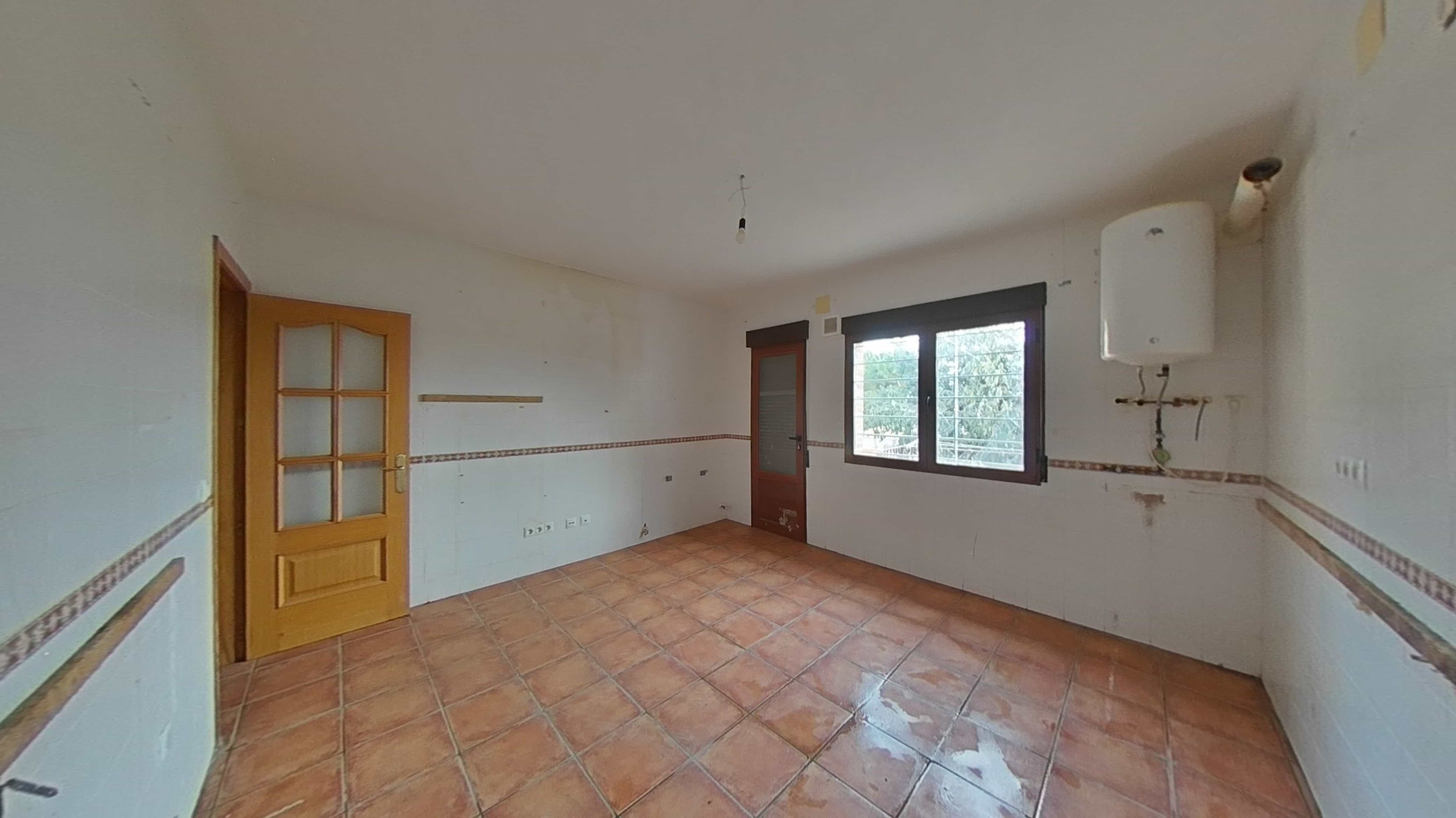 Piso en venta en calle Ugena