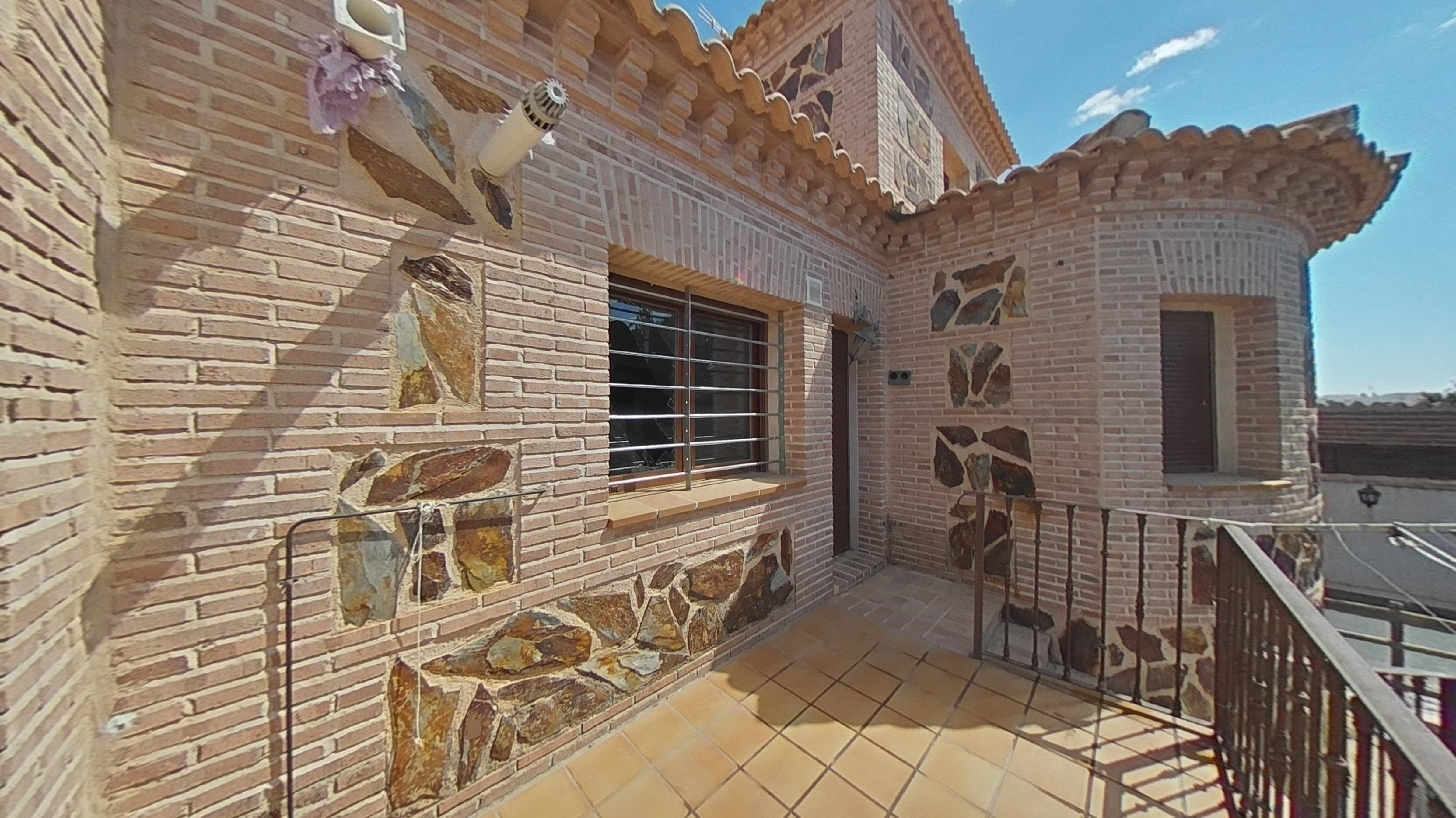 Piso en venta en calle Ugena