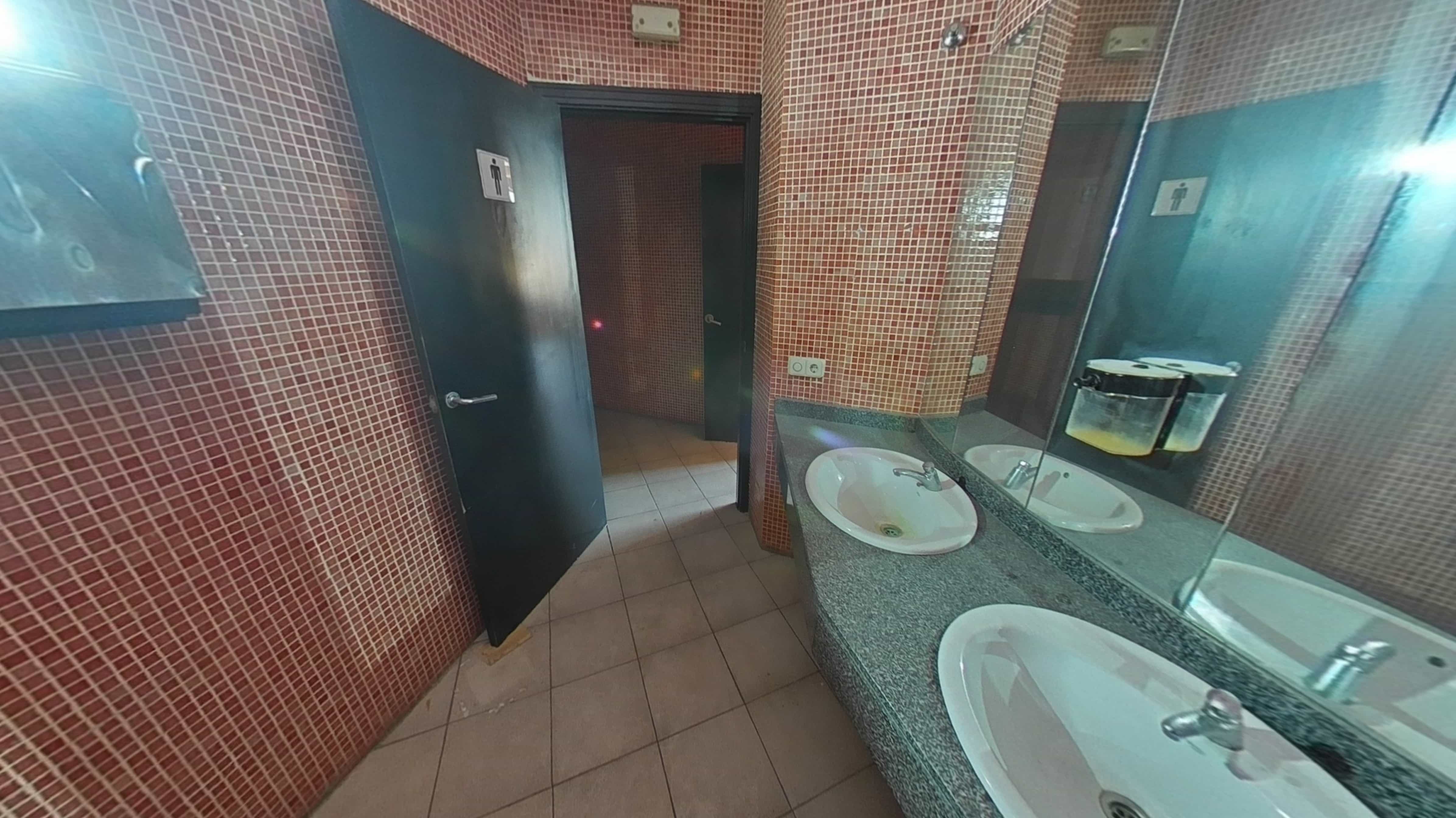 Local en venta en ronda Buenavista