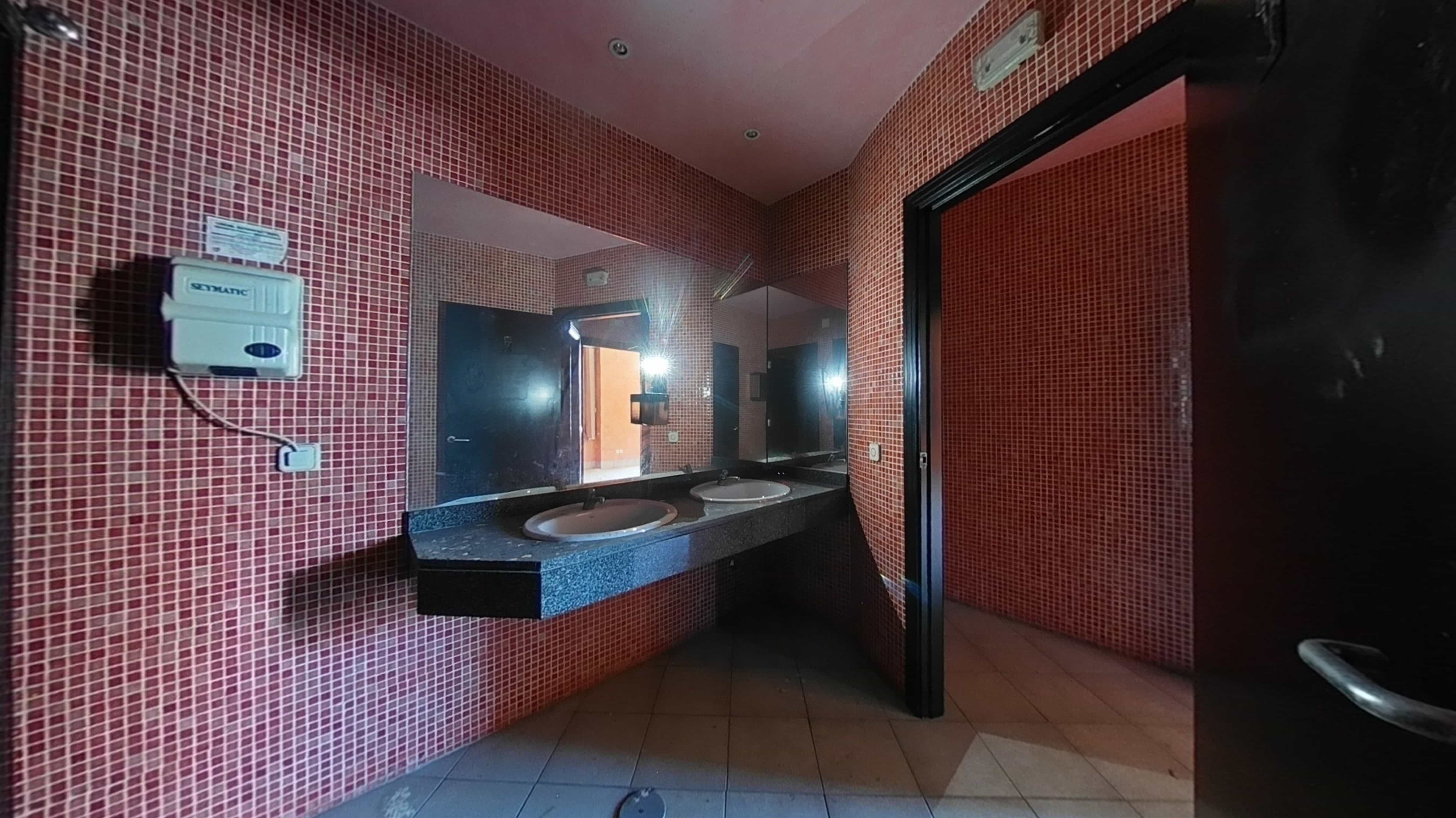 Local en venta en ronda Buenavista