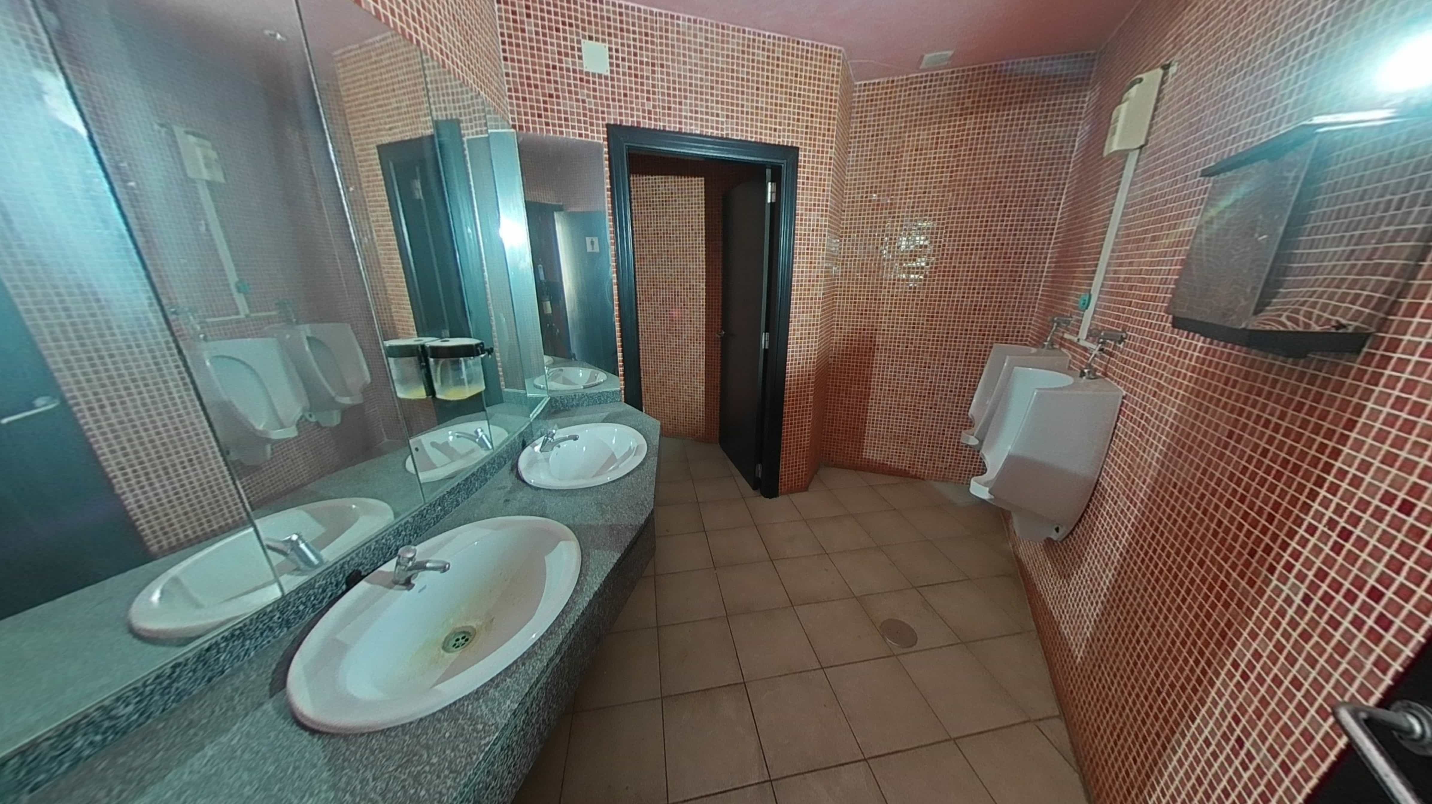 Local en venta en ronda Buenavista