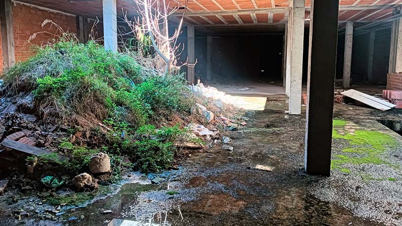 Obra parada en venta en calle José Antonio