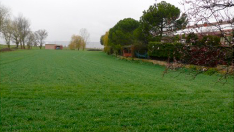 Terreno urbanizable en venta en calle Los Castaños (villat)