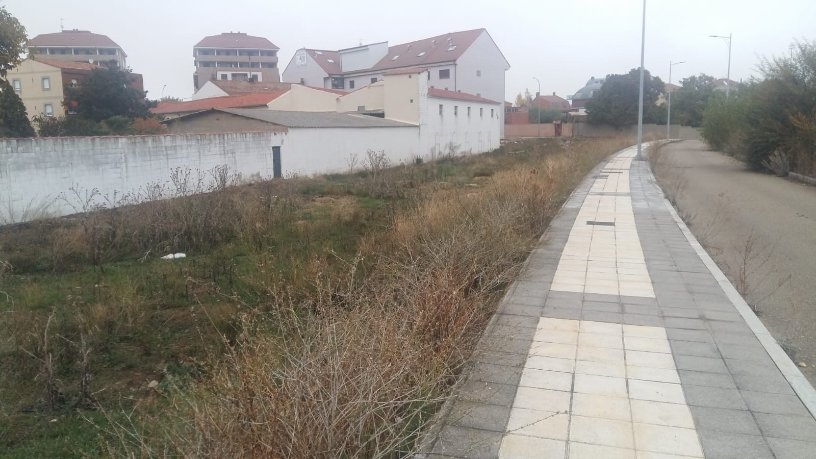 Terreno urbano en venta en calle S Pedro Castro