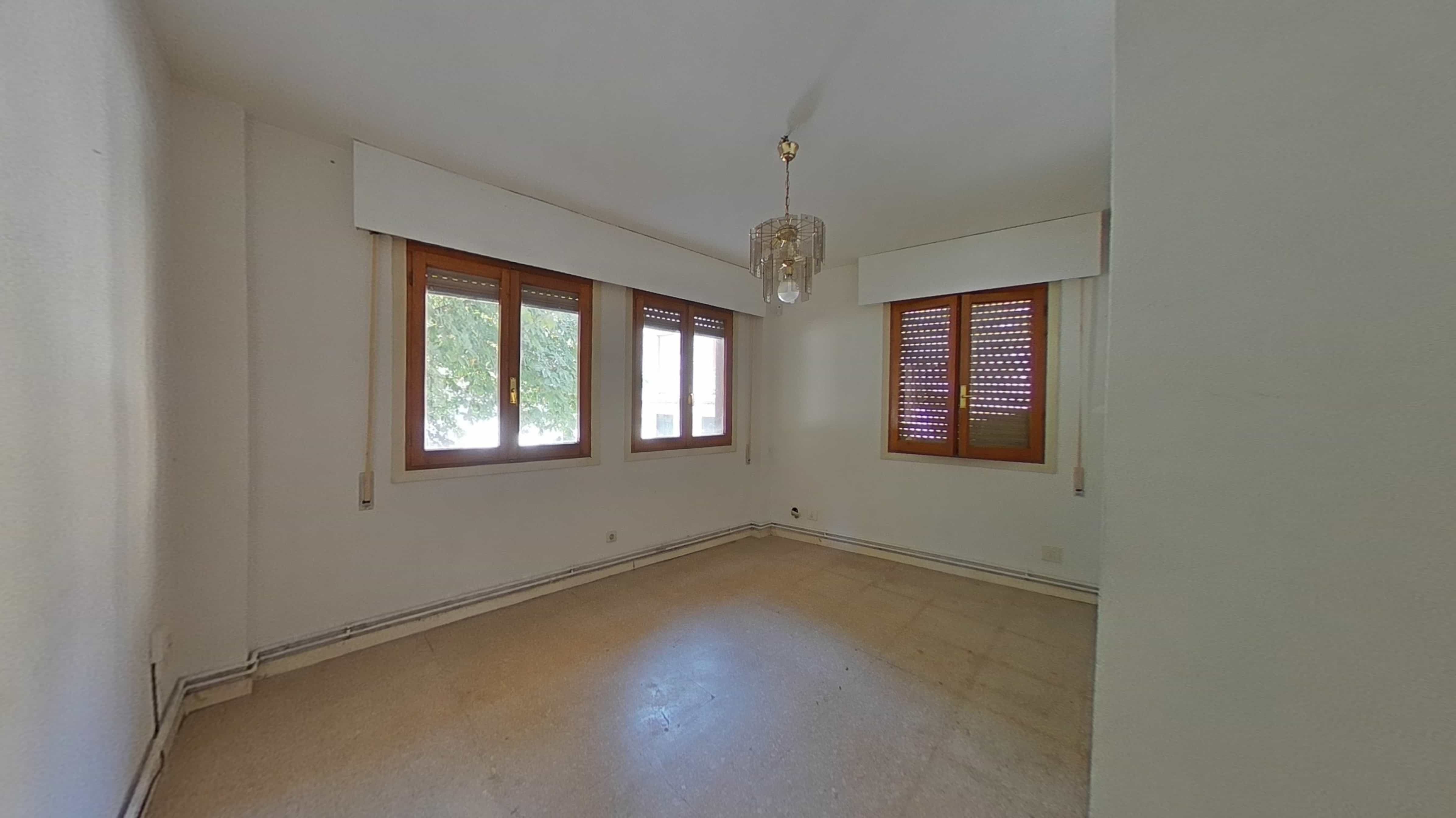 Piso en venta en plaza Doctor Gila-del