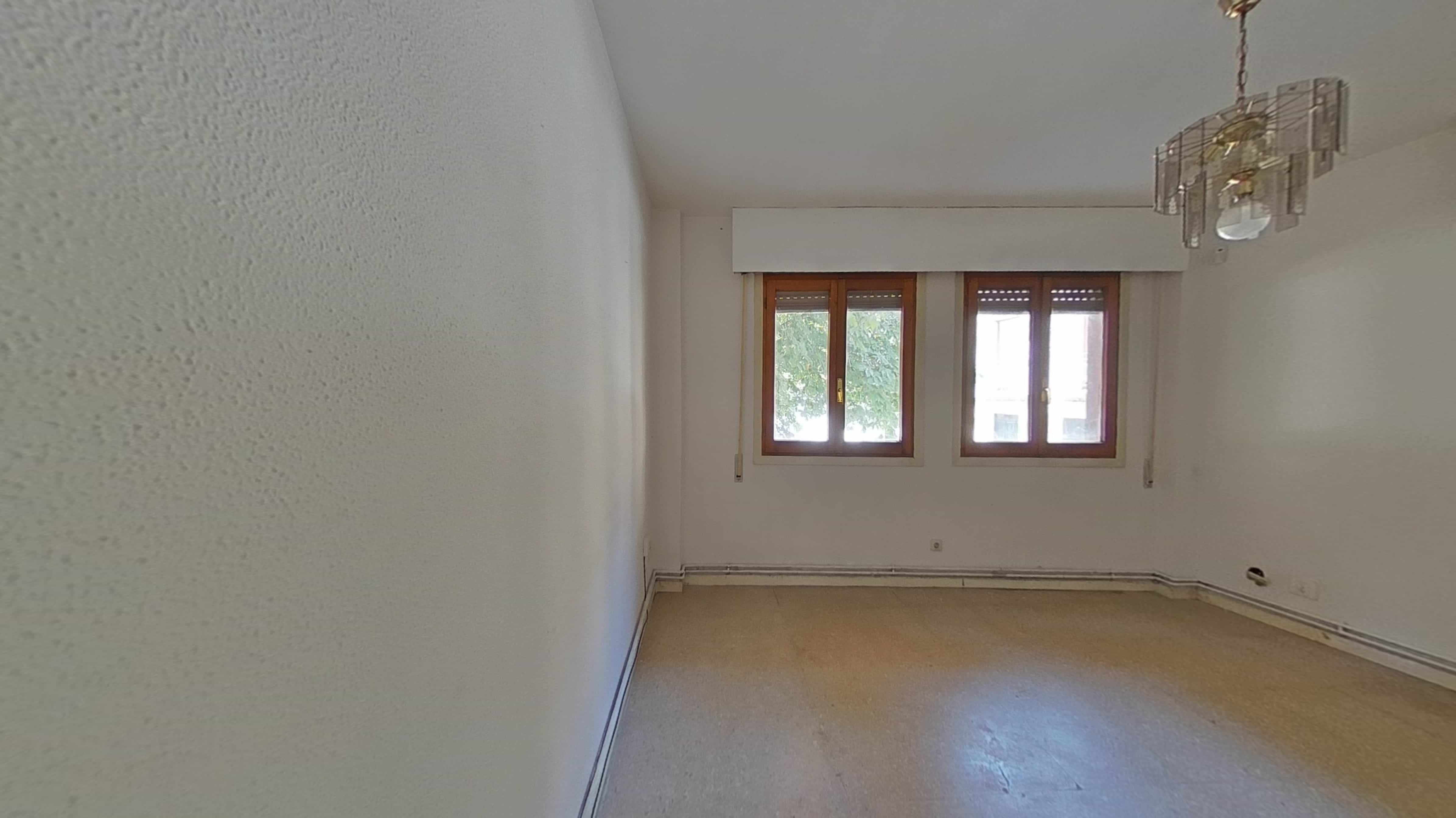 Piso en venta en plaza Doctor Gila-del
