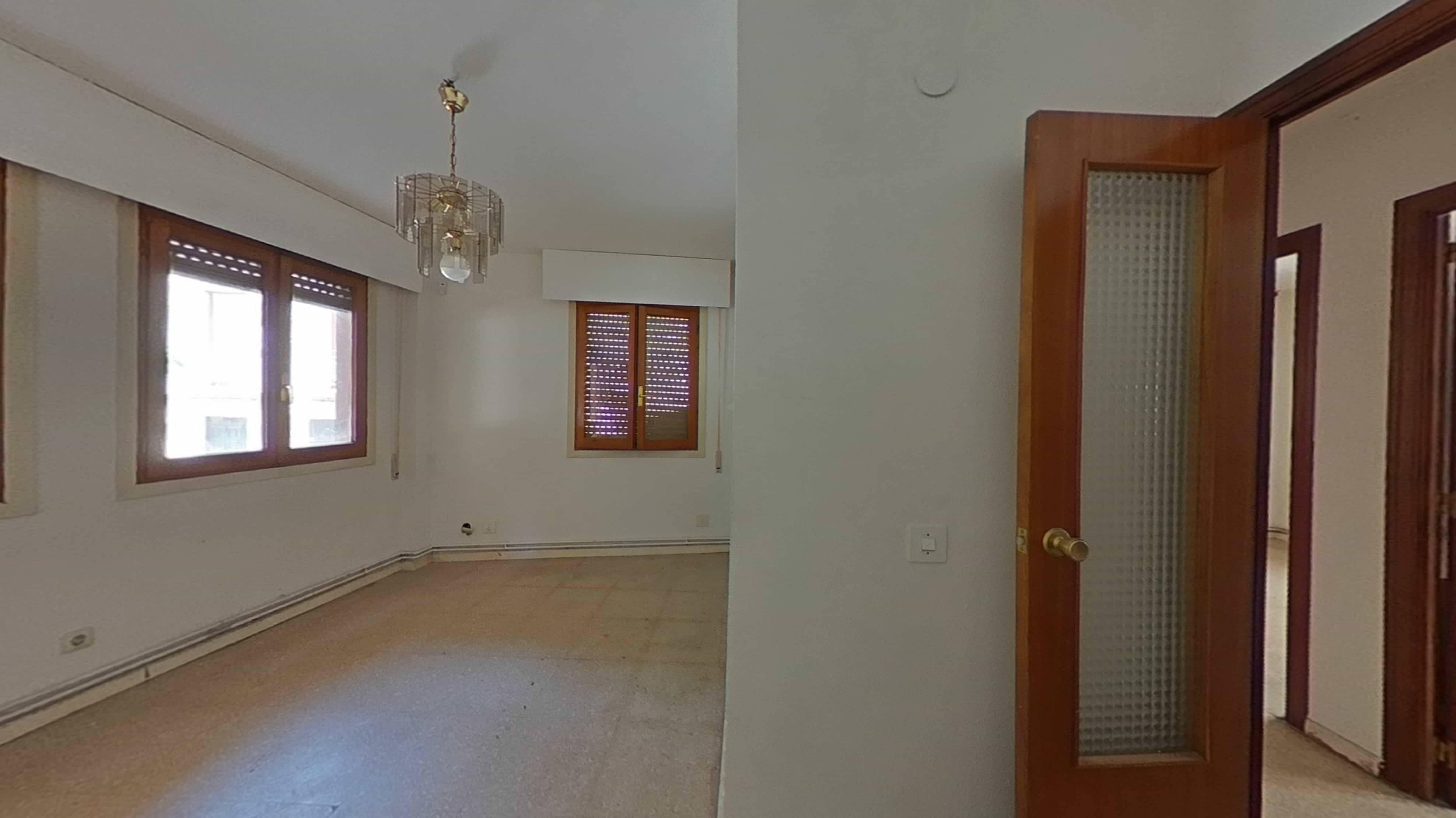 Piso en venta en plaza Doctor Gila-del