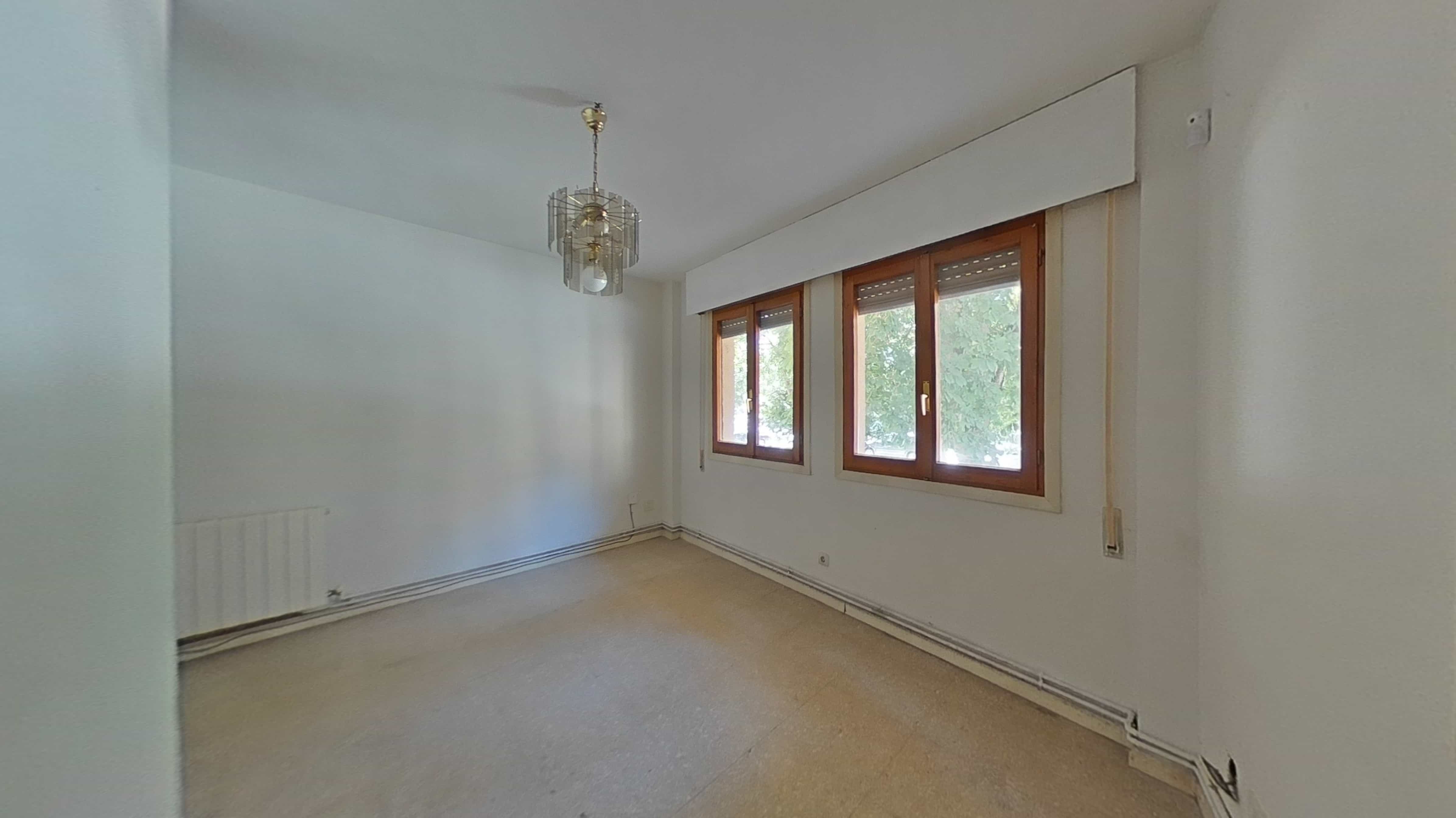 Piso en venta en plaza Doctor Gila-del