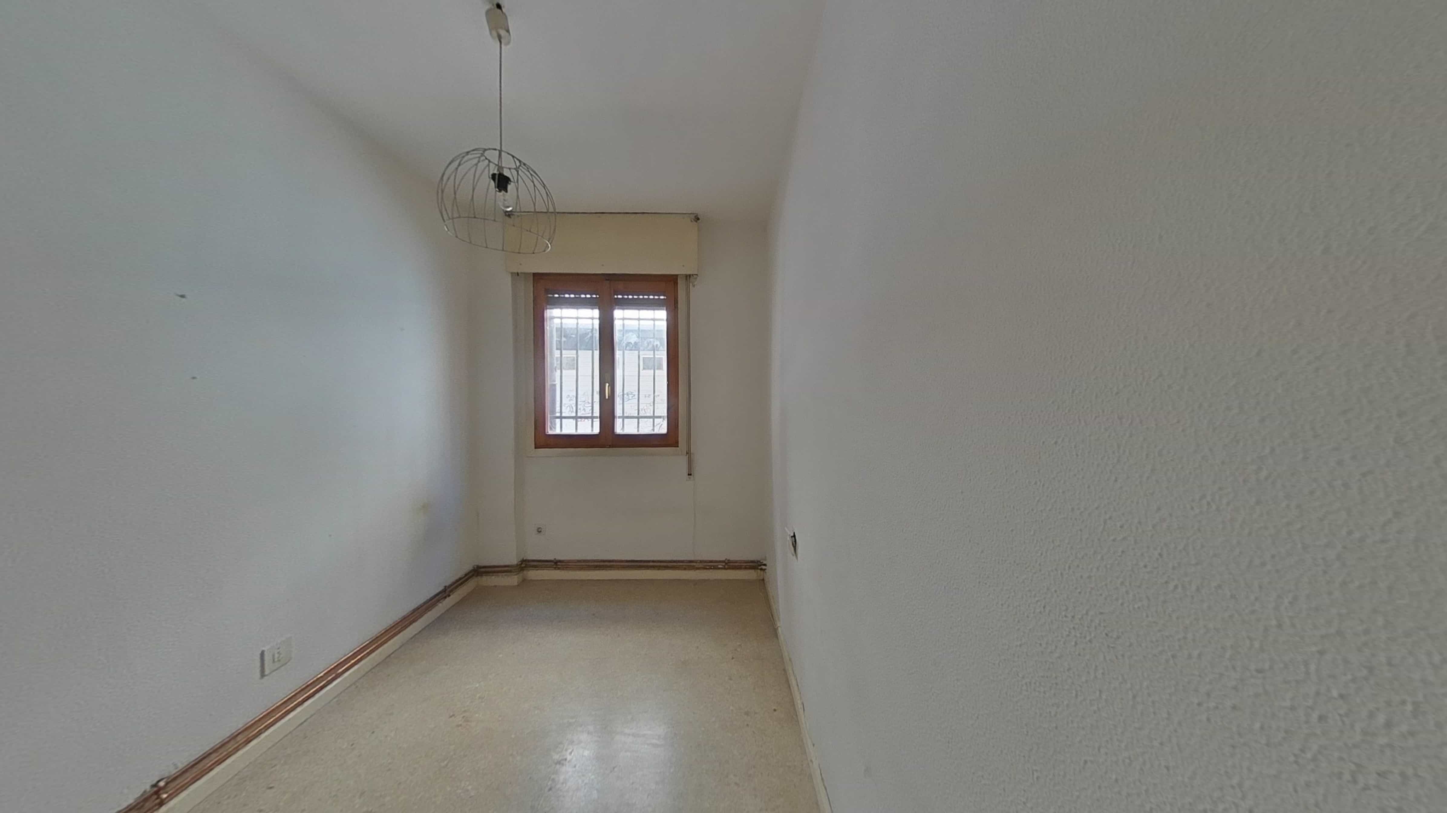 Piso en venta en plaza Doctor Gila-del