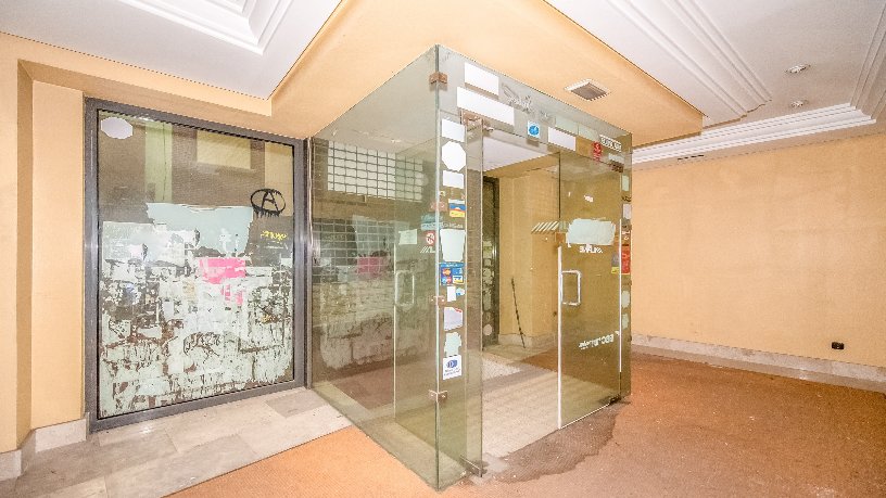 Commercial premises for sale in calle Trabajo